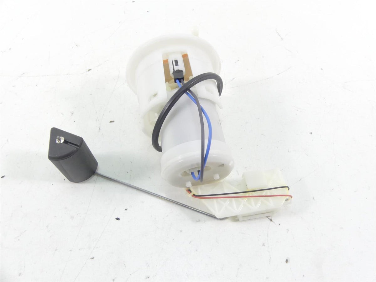 2021 Honda CBR600RR Fuel Gas Petrol Pump + Level Sender - Tested 16700-MFJ-D03 {{ shop.shopifyCountryName }} - Mototech271