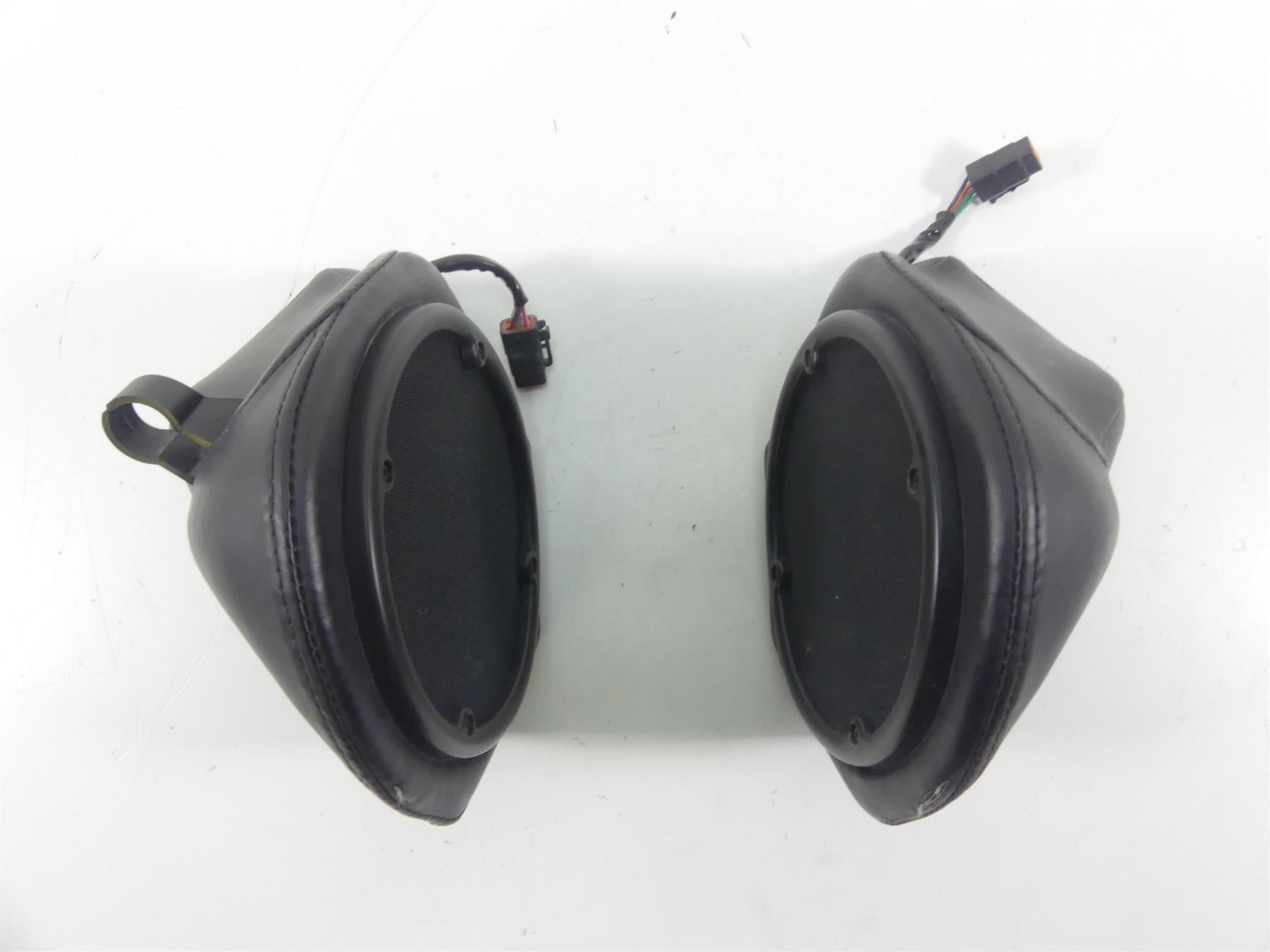 2009 Harley FLHTCU SE4 CVO E-Glide Rear Trunk Speakers Set 76281-08A 76299-08A {{ shop.shopifyCountryName }} - Mototech271