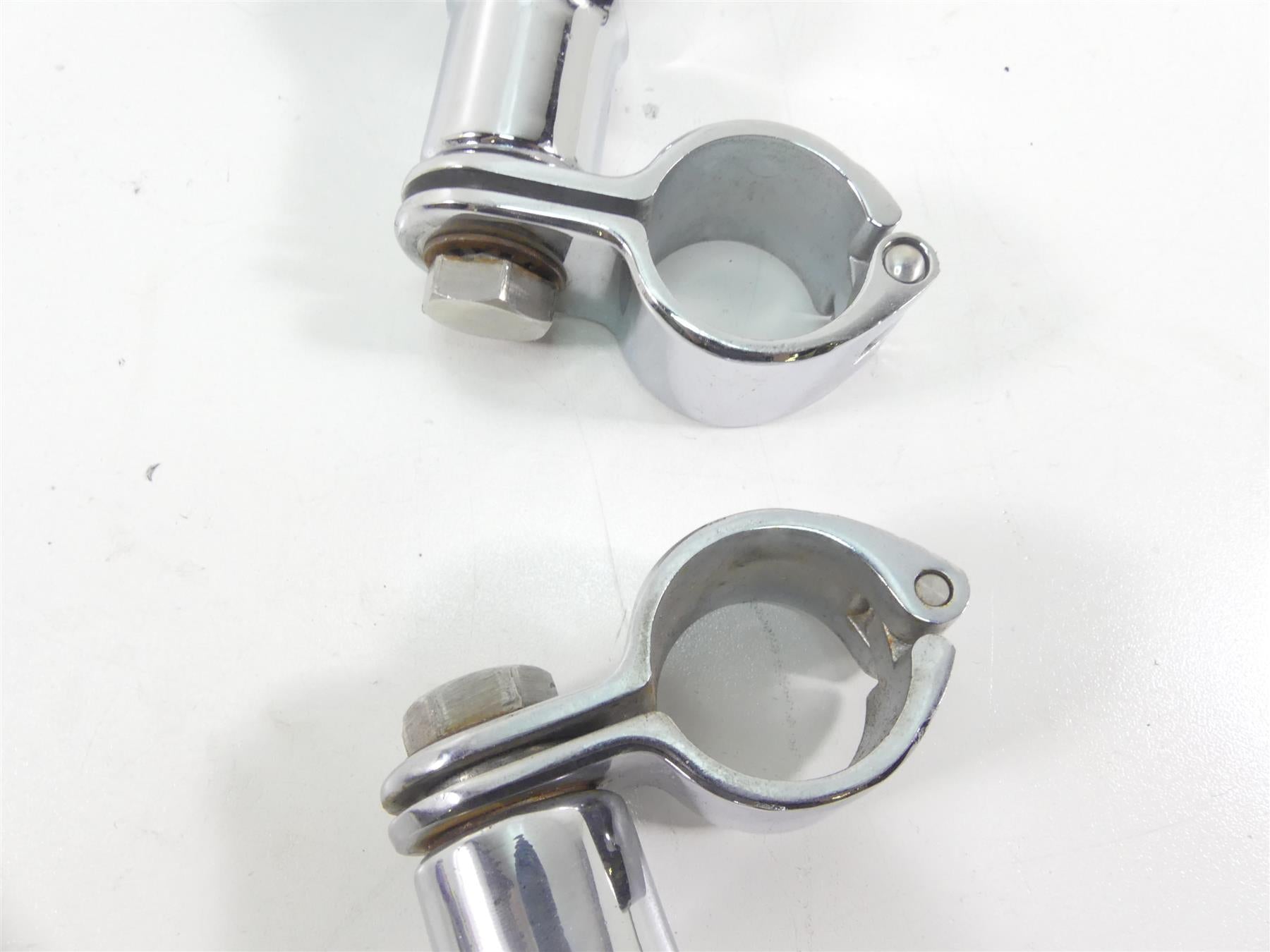 1995 Harley Touring FLHTCU Electra Glide Kuryakyn Highway Peg Set 8033 {{ shop.shopifyCountryName }} - Mototech271