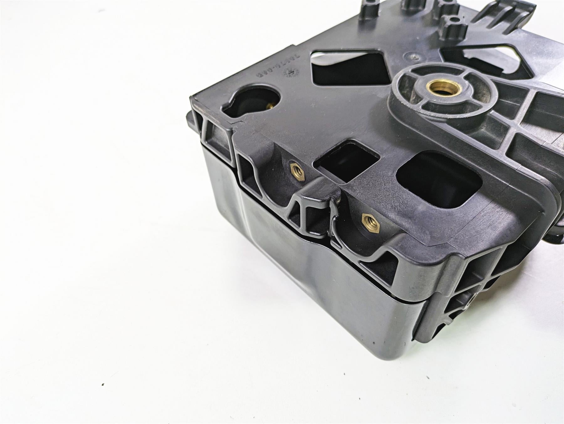 2017 Harley Dyna FXDB Street Bob Battery Carrier Tray Stay & Cover 70379-06B {{ shop.shopifyCountryName }} - Mototech271