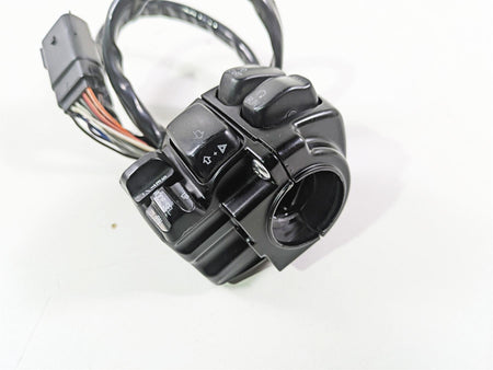 2009 Harley Touring FLHX Street Glide Right Hand Cruise Control Switch 71684-06A {{ shop.shopifyCountryName }} - Mototech271