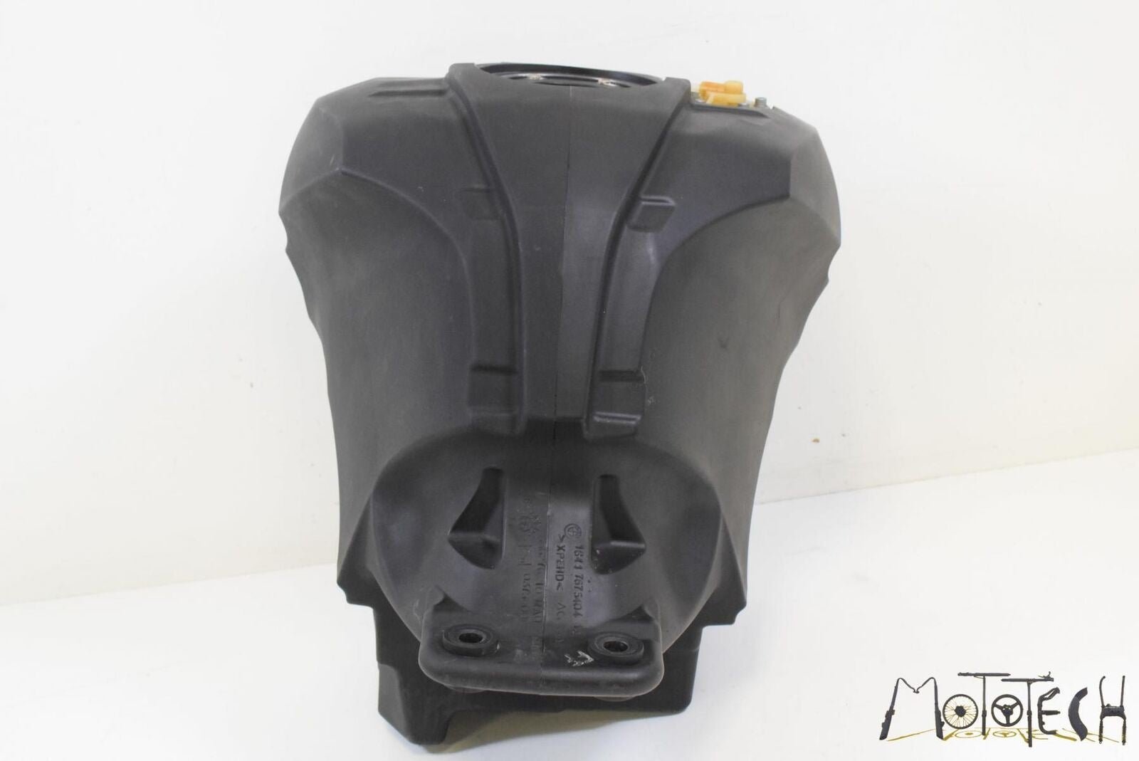 2006 BMW K1200S K1200 S K40 Fuel Gas Petrol Tank Reservoir 16117675404 {{ shop.shopifyCountryName }} - Mototech271