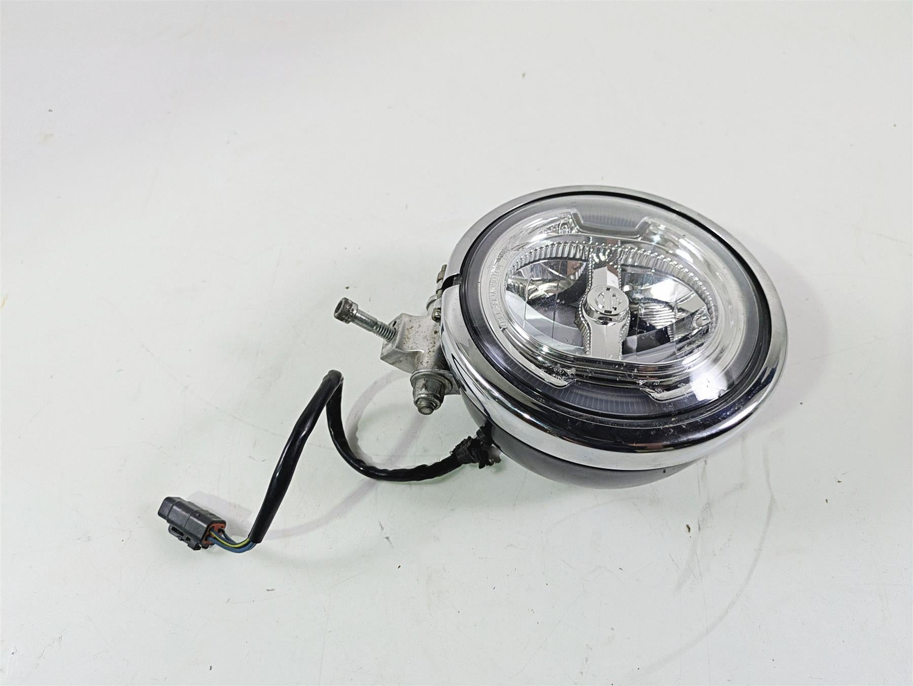 2020 Harley Softail FXST Standard Headlight Head Led Lamp & Mount 67700323A {{ shop.shopifyCountryName }} - Mototech271