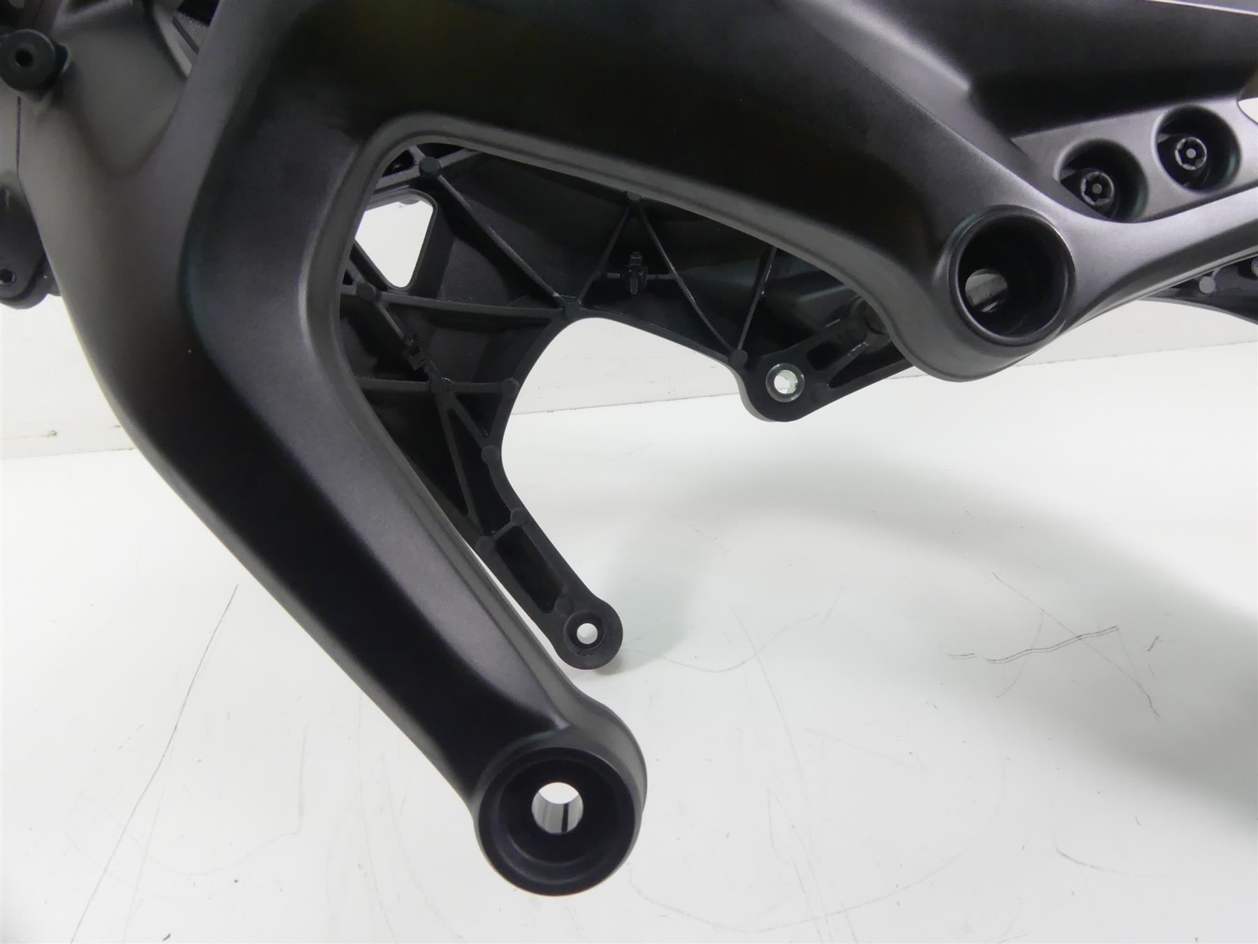2015 Yamaha MT09 FZ09 Straight Main Frame Chassis Slvg 1RC-21110-30-00 {{ shop.shopifyCountryName }} - Mototech271