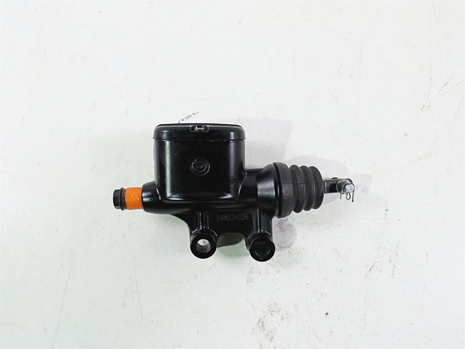 2015 Harley Touring FLHTKL Electra Glide Rear Brake Master Cylinder 41700028A {{ shop.shopifyCountryName }} - Mototech271