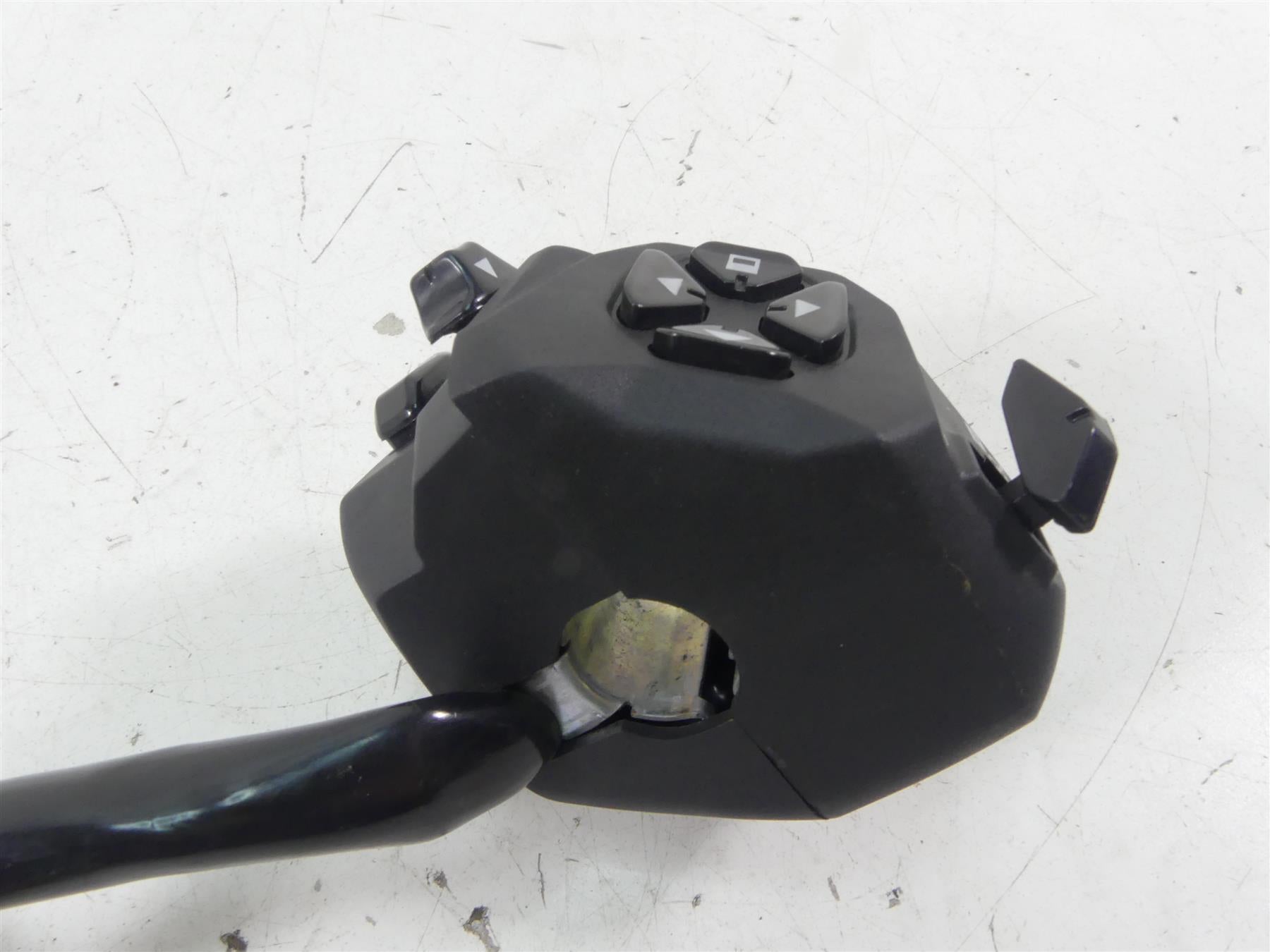 2021 Aprilia RS 660 Left Hand Blinker Mode Control Switch 2D000548 {{ shop.shopifyCountryName }} - Mototech271