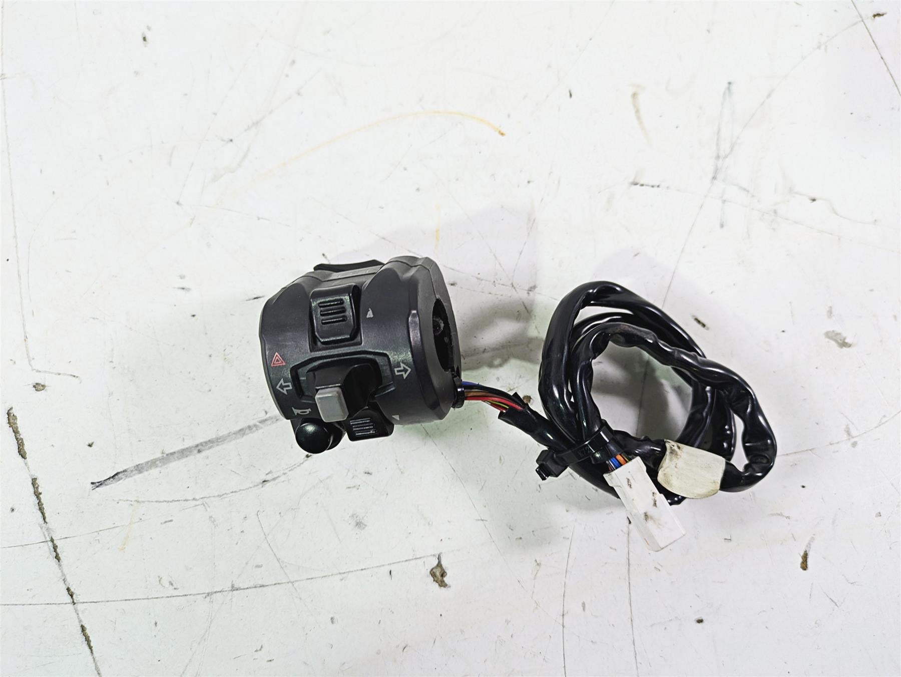 2015 Ducati Panigale 1299 S Left Hand Light Control Switch 65110132A {{ shop.shopifyCountryName }} - Mototech271