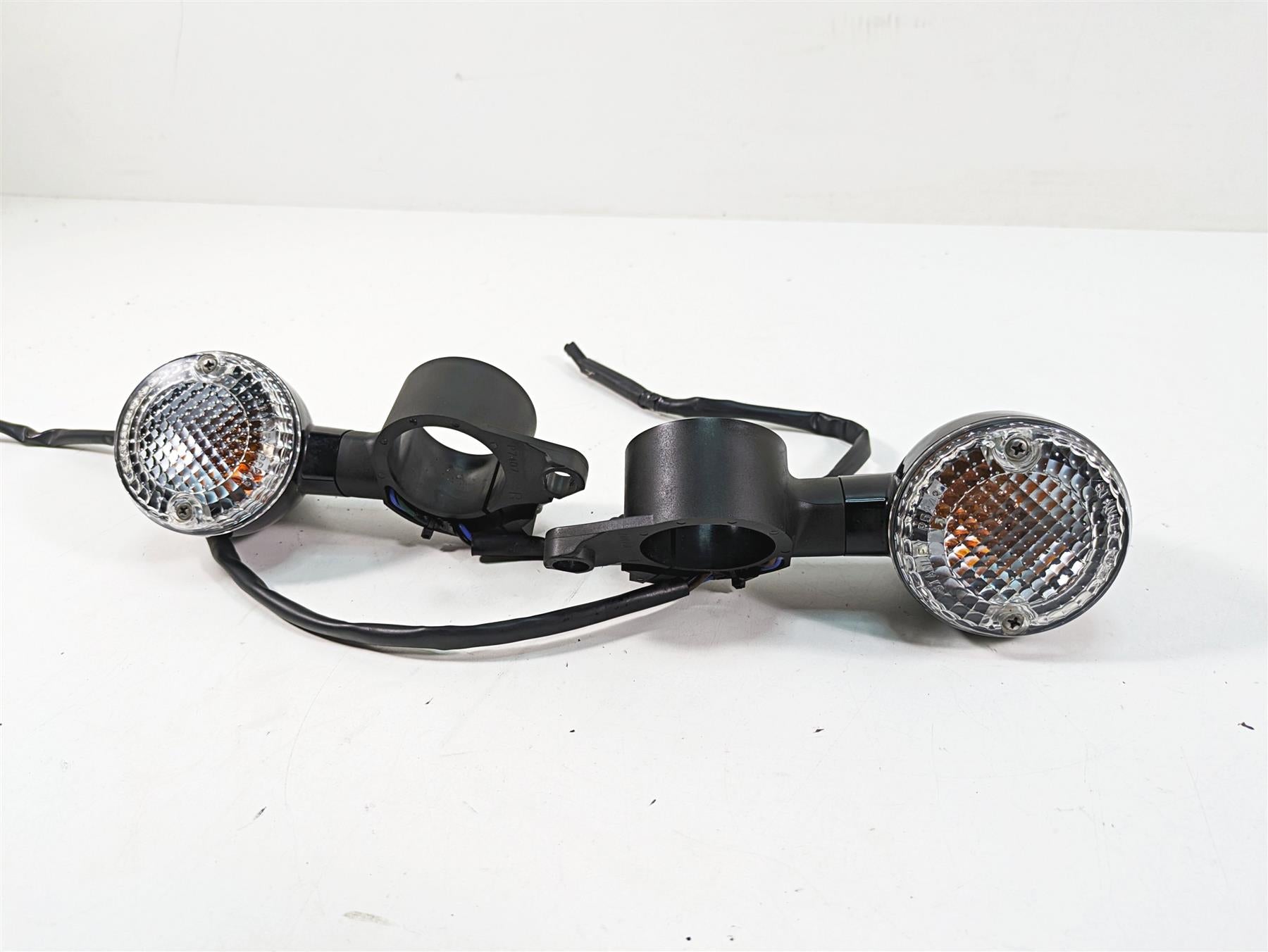 2009 Yamaha XV1900 Raider Front Blinker Turn Signal Set 46mm Clamps 5C7-83310-10 {{ shop.shopifyCountryName }} - Mototech271