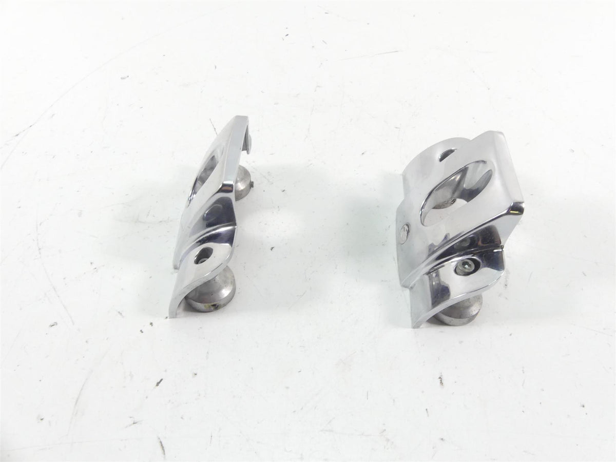 2005 Harley Touring CVO FLHTC SE Electra Glide Spark Plug Covers 43870-00 {{ shop.shopifyCountryName }} - Mototech271