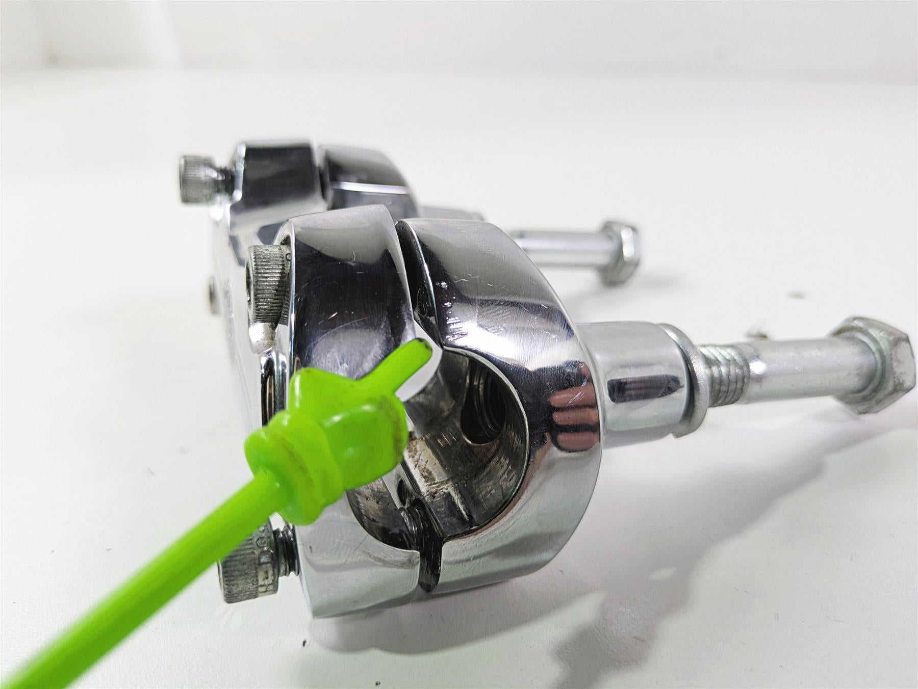 2016 Harley FXDF Dyna Fat Bob Handlebar Riser Holder Clamps Chrome 56568-86 {{ shop.shopifyCountryName }} - Mototech271