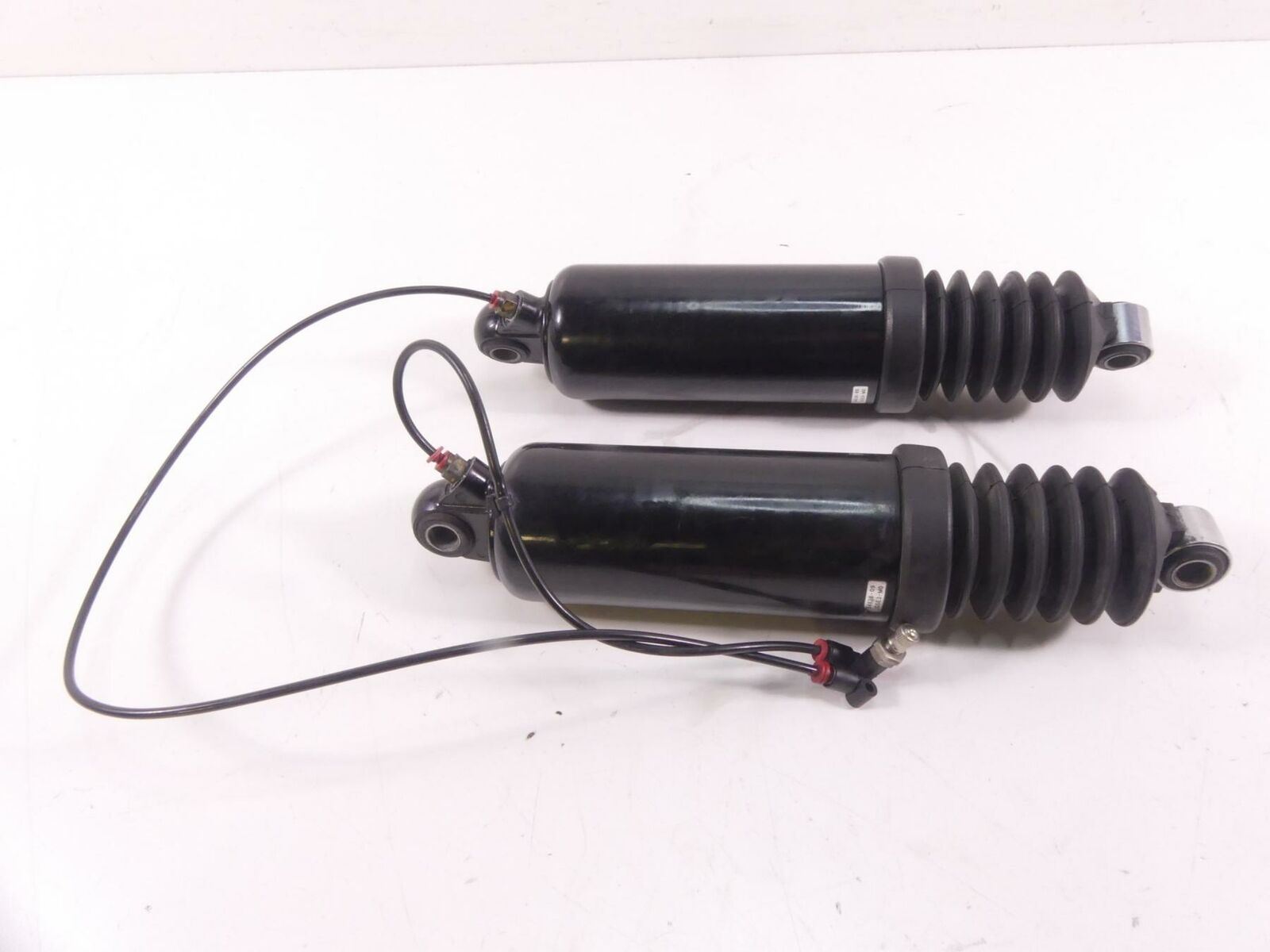 2005 Harley Touring CVO FLHTCSE Electra Glide Rear Shock Set 12" 54636-09 {{ shop.shopifyCountryName }} - Mototech271