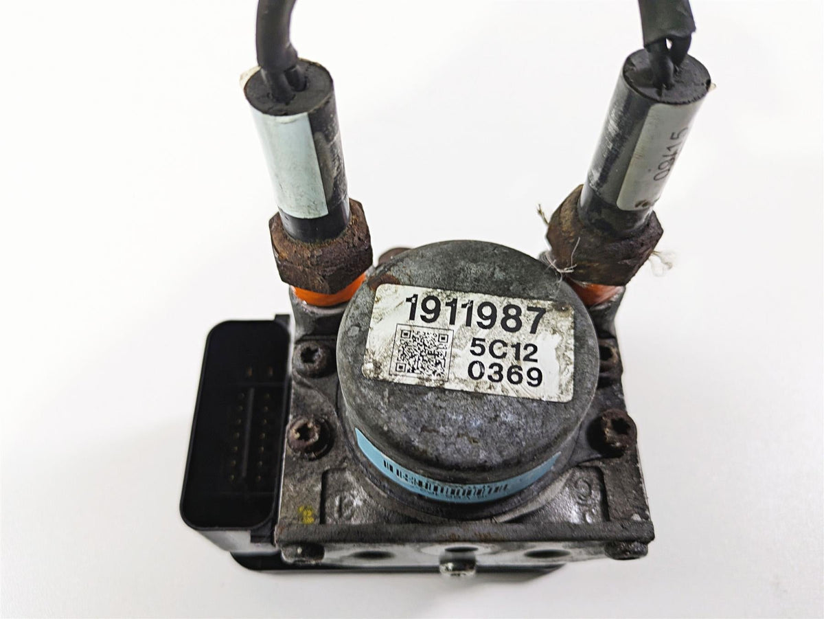 2016 Indian Chief Classic Nissin Abs Brake Pump Module Unit Block 2204981 {{ shop.shopifyCountryName }} - Mototech271