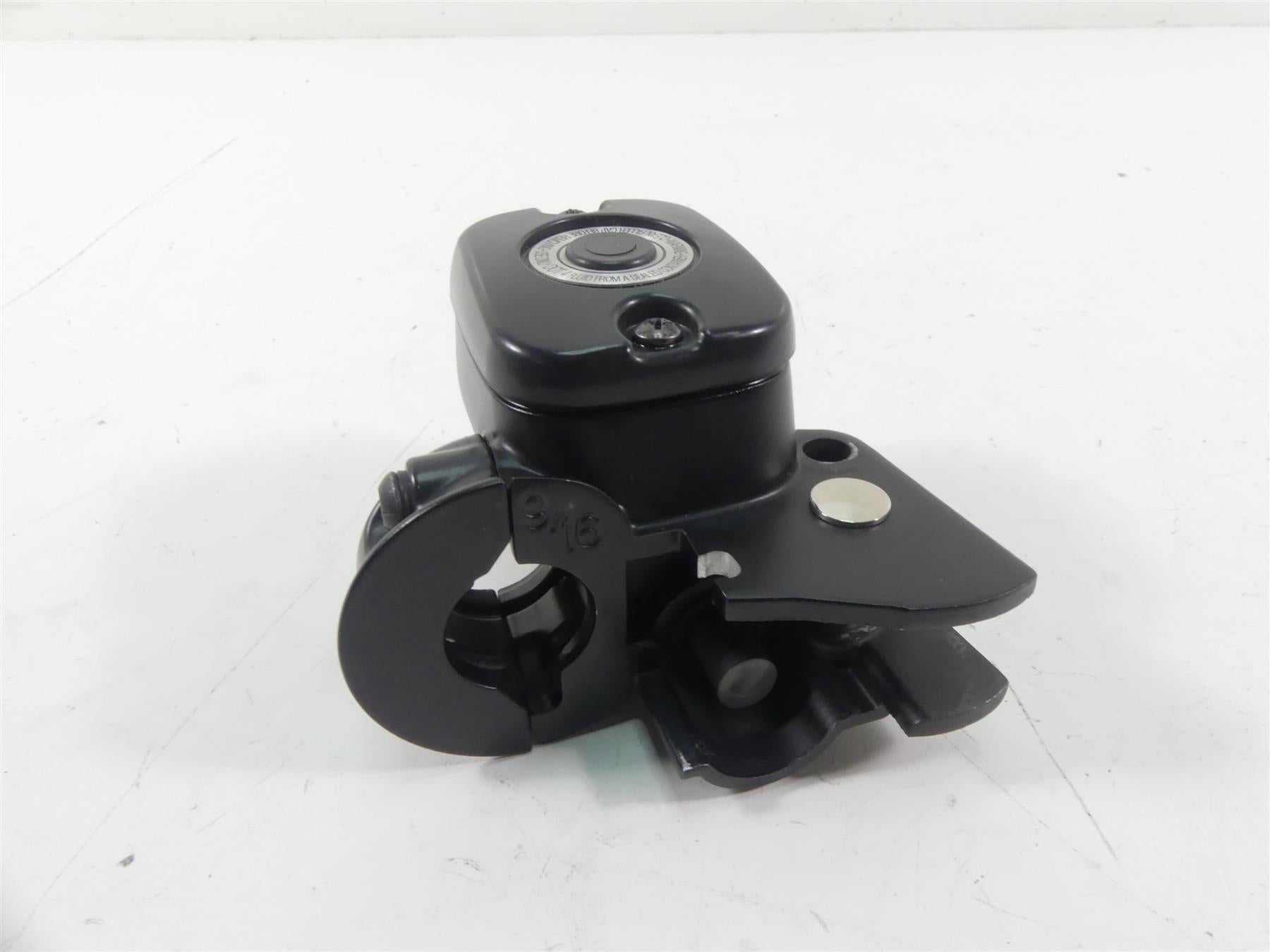 2013 Harley FXDWG Dyna Wide Glide Front 9/16 Brake Master Cylinder 45029-11 {{ shop.shopifyCountryName }} - Mototech271