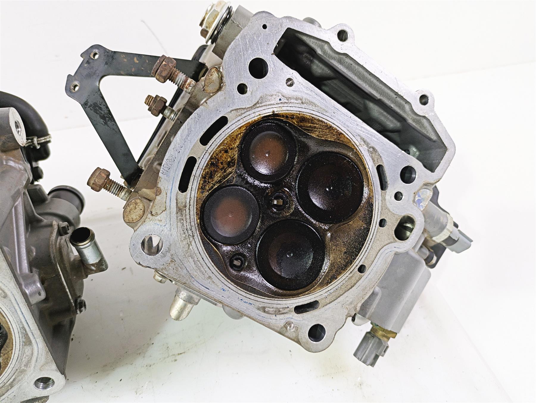 2020 KTM 1290 Super Adventure R Cylinderhead Cam Shaft Head Set 6073602014424 {{ shop.shopifyCountryName }} - Mototech271