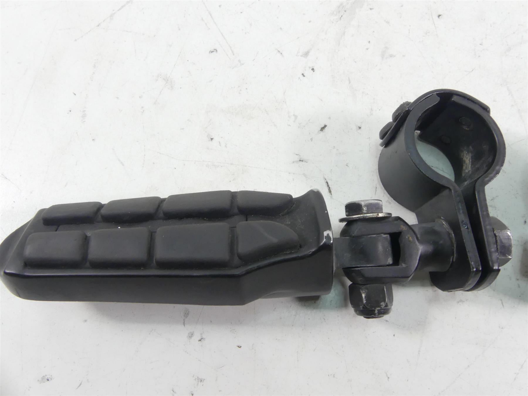 2005 Harley Touring CVO FLHTCSE Electra Glide Aftermarket Highway Foot Rest Peg {{ shop.shopifyCountryName }} - Mototech271