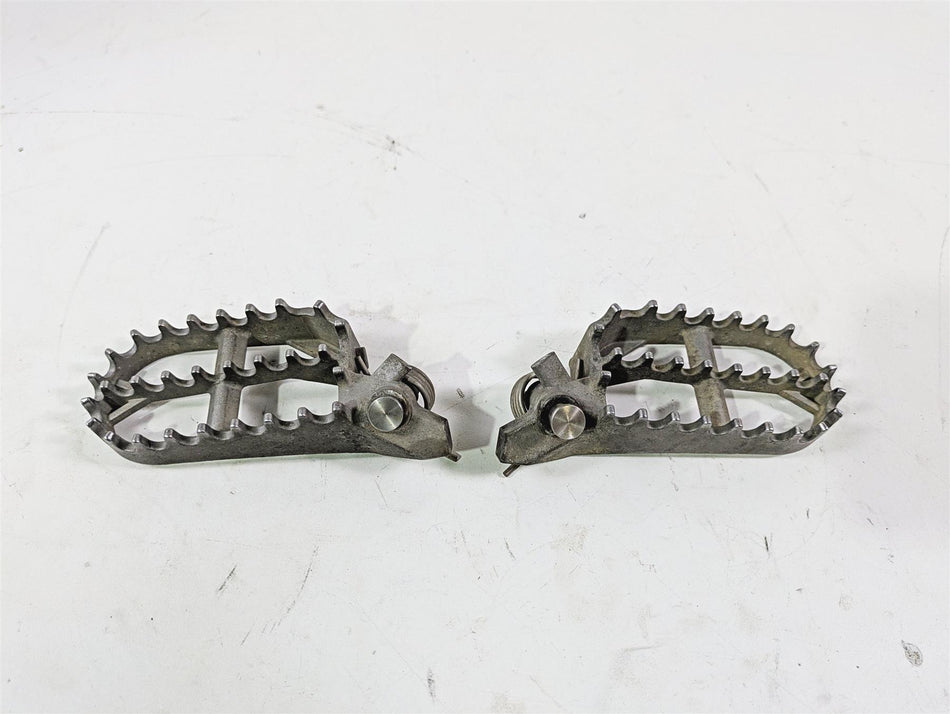 2015 BMW R1200 GS Adv K51 Rider Footpeg Foot Peg Set 46718529843 46718529844 {{ shop.shopifyCountryName }} - Mototech271
