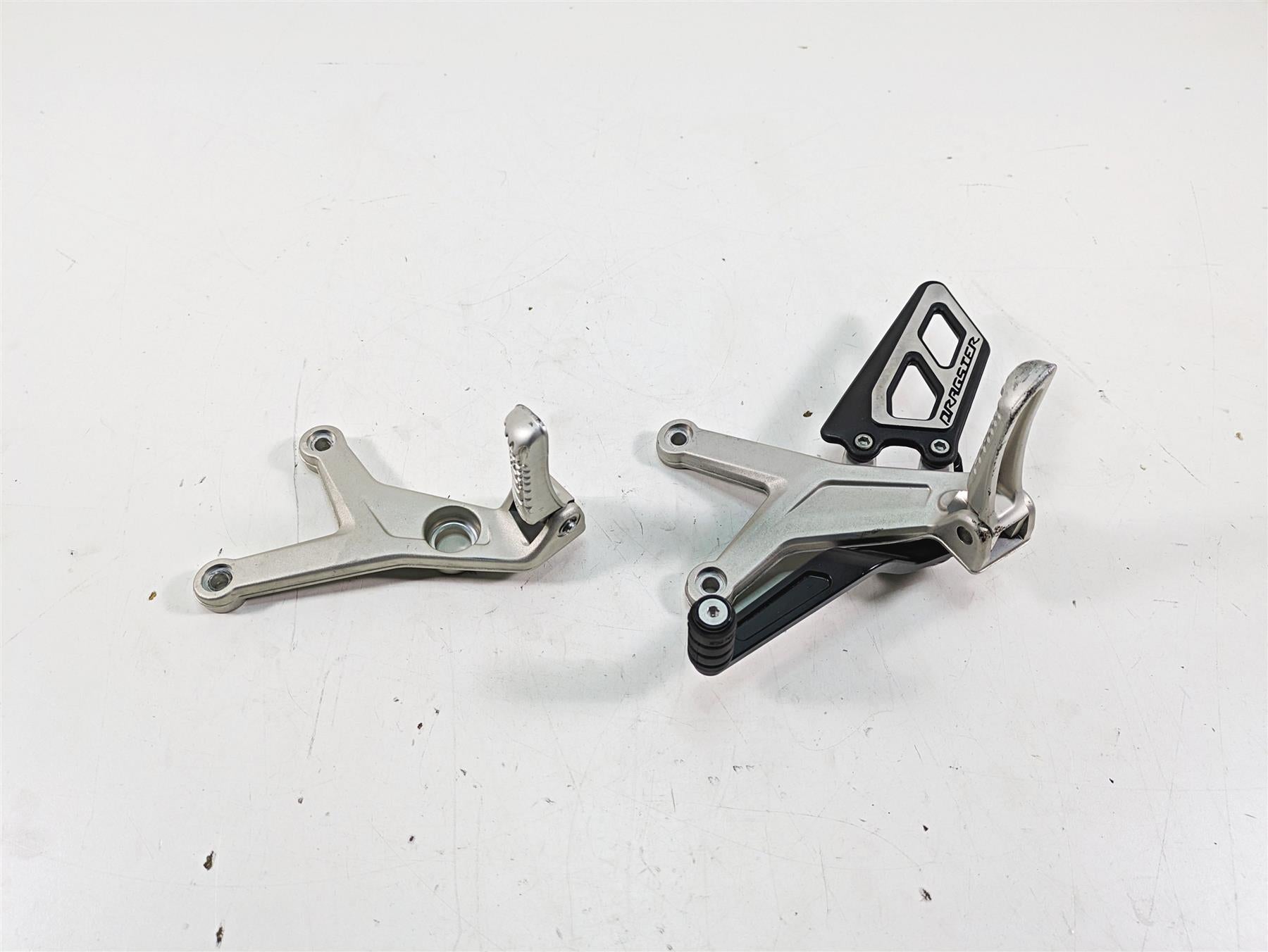 2017 Mv Agusta Dragster 800 Front Rider Footpeg Rest Set 8000B6239 8000B6238 {{ shop.shopifyCountryName }} - Mototech271