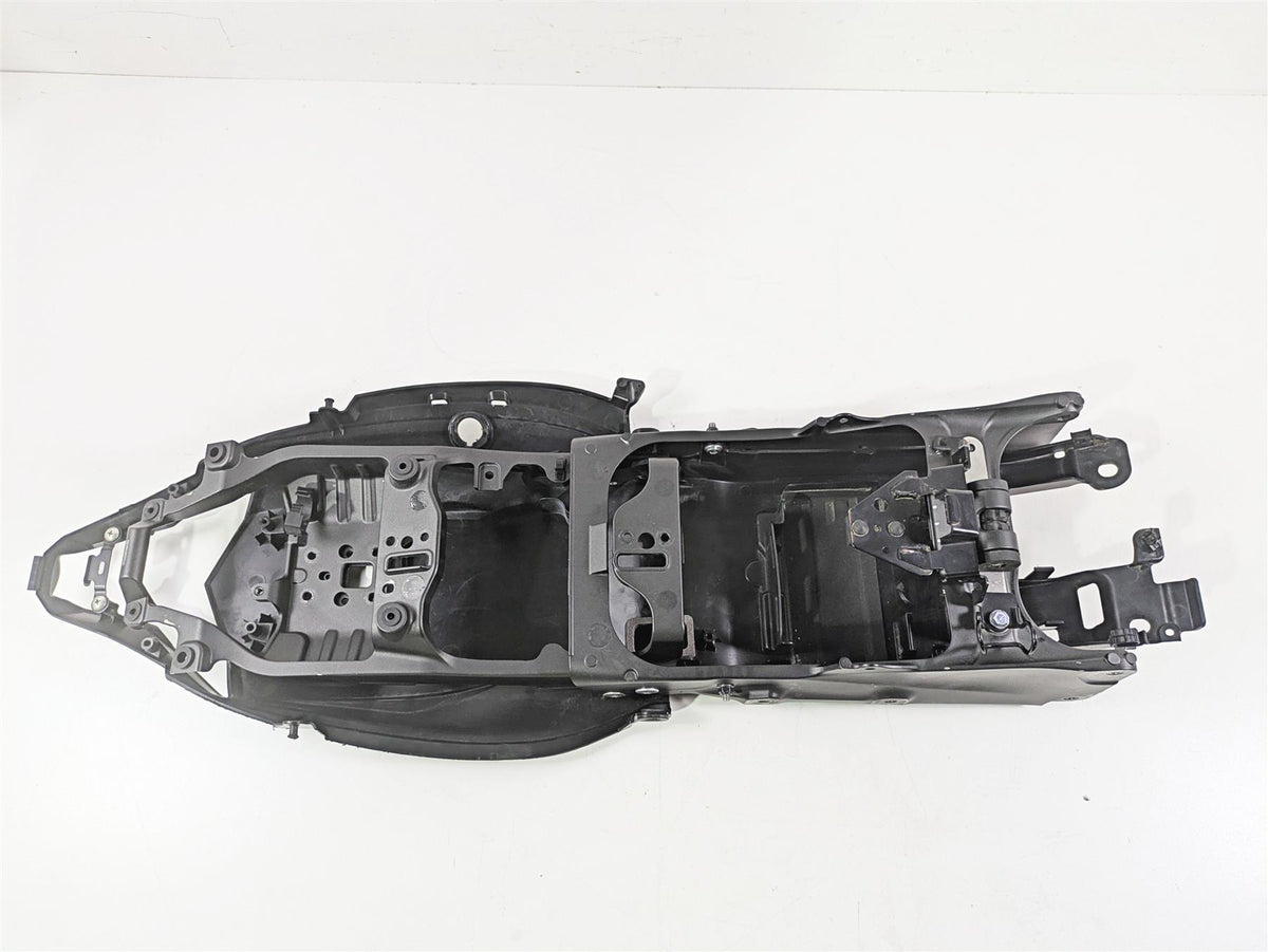 2020 Kawasaki ZX6R ZX636 Ninja Subframe & Sub Frame Inner Fender 32160-0399 {{ shop.shopifyCountryName }} - Mototech271