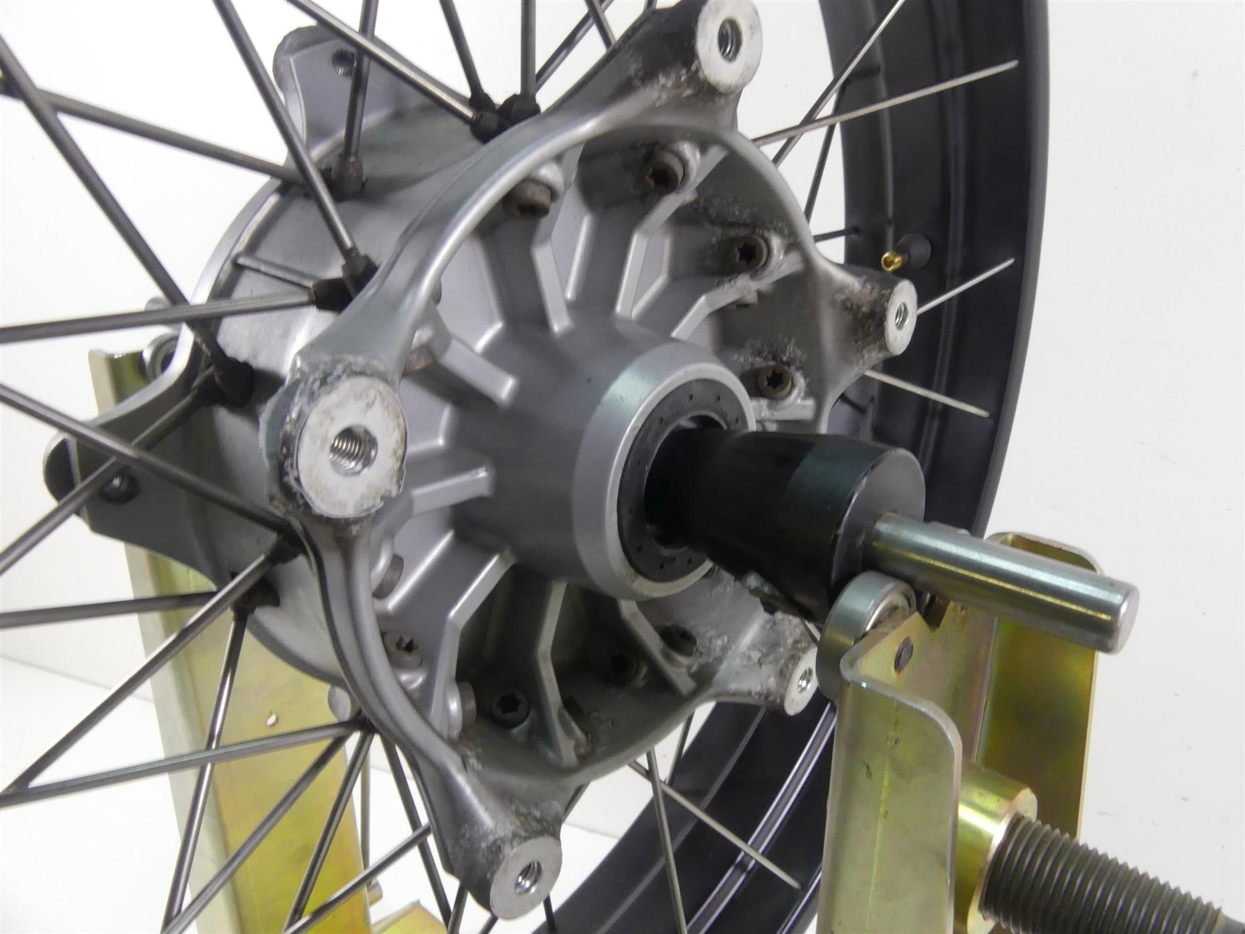 2012 BMW R1200 GS K255 Adventure Front Spoke Wheel Rim 19x2.5 -Read 36318553003 {{ shop.shopifyCountryName }} - Mototech271
