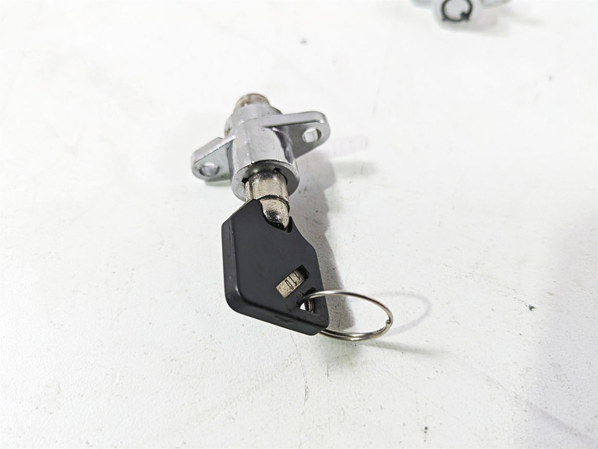 2020 Harley Touring FLHT Electra Glide Saddlebag Lock Key Set 90300024 {{ shop.shopifyCountryName }} - Mototech271