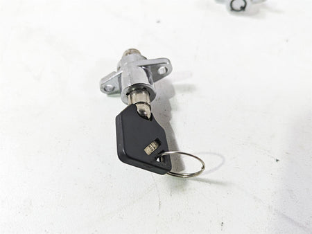 2020 Harley Touring FLHT Electra Glide Saddlebag Lock Key Set 90300024 {{ shop.shopifyCountryName }} - Mototech271