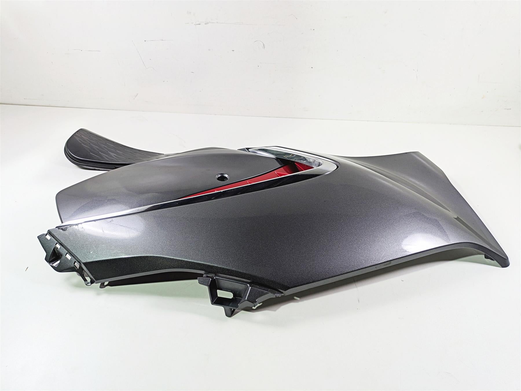 2023 Suzuki GSX1300 RR Hayabusa Right Main Fairing Cover 94470-10L00 {{ shop.shopifyCountryName }} - Mototech271