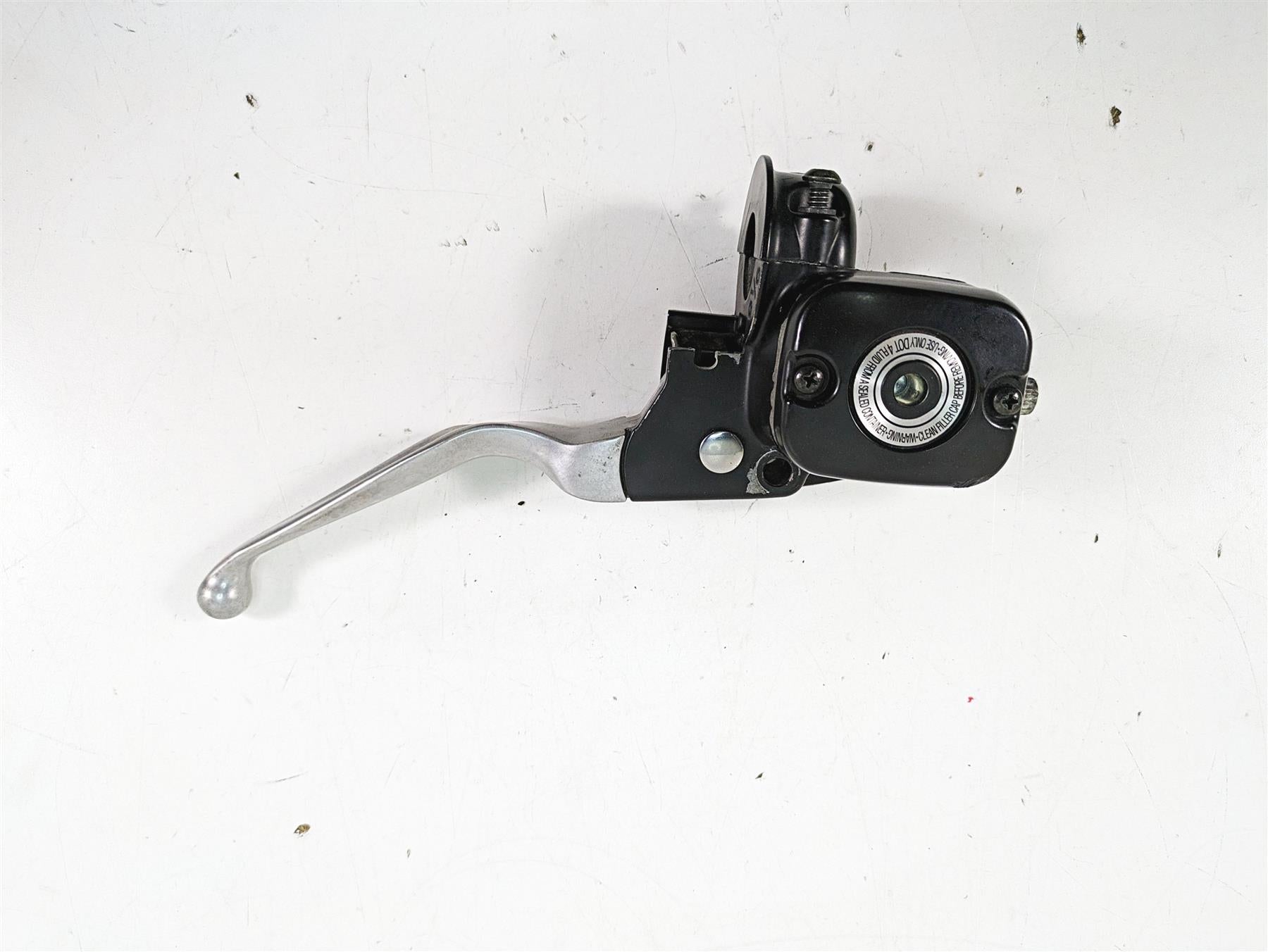 2006 Harley Softail FXSTSI Springer Front Brake Master Cylinder 9/16 45029-11D {{ shop.shopifyCountryName }} - Mototech271