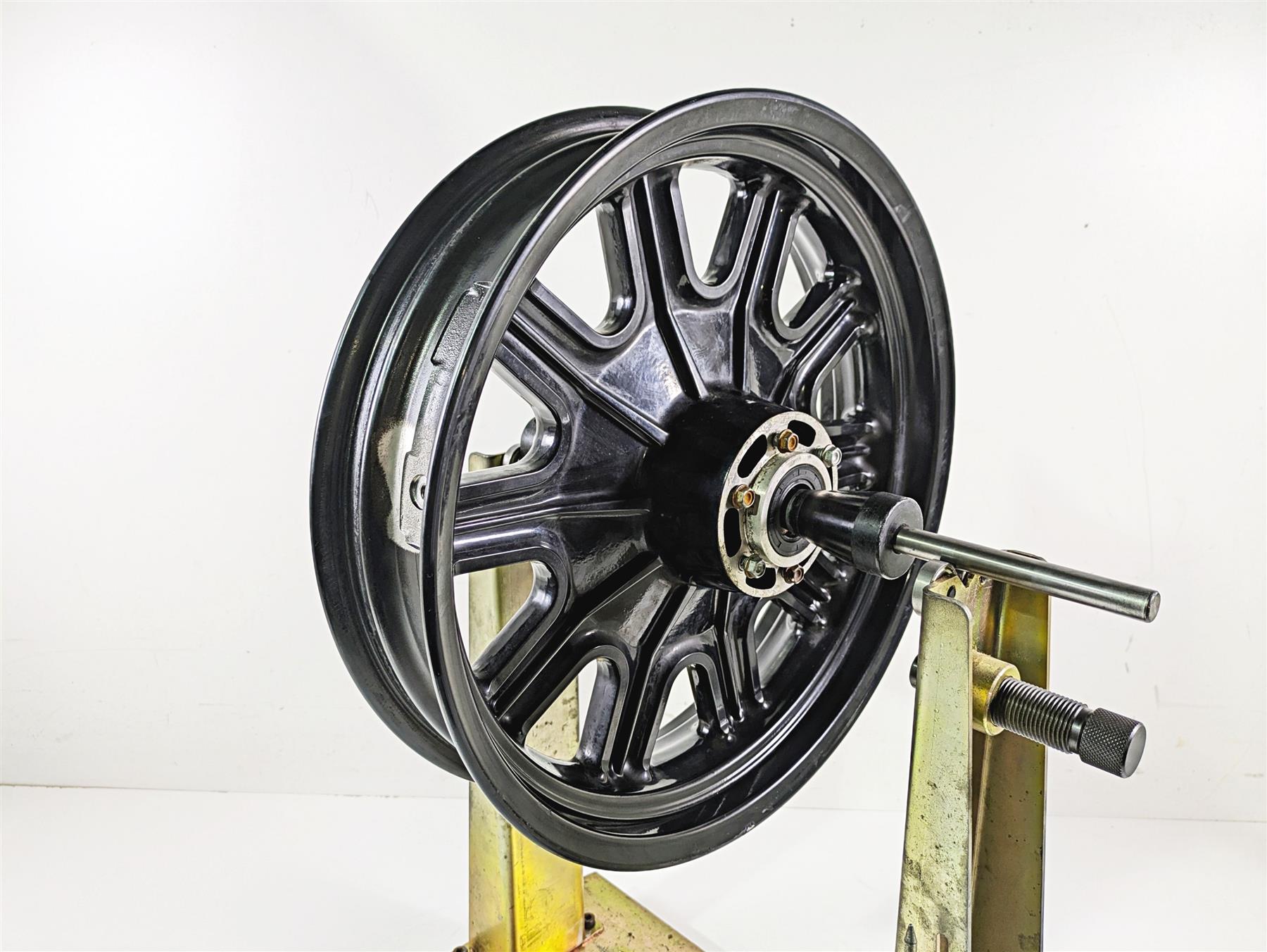 2016 Indian Chief Classic Straight 16x3.5 Front Wheel Rim 1522505 {{ shop.shopifyCountryName }} - Mototech271
