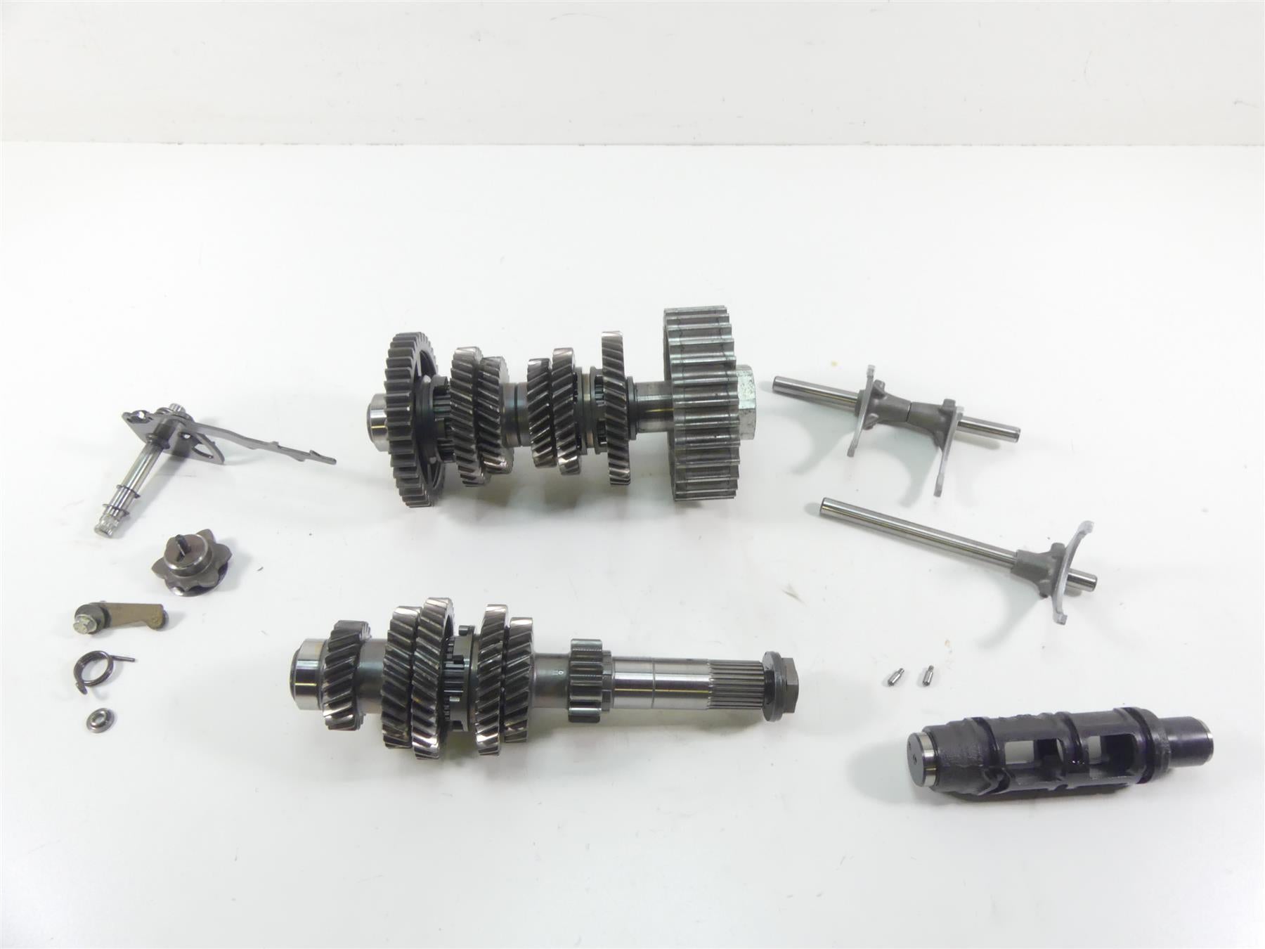 2016 Indian Chieftain Dark Horse Transmission Drive Train Gears 1334548 1333450 {{ shop.shopifyCountryName }} - Mototech271