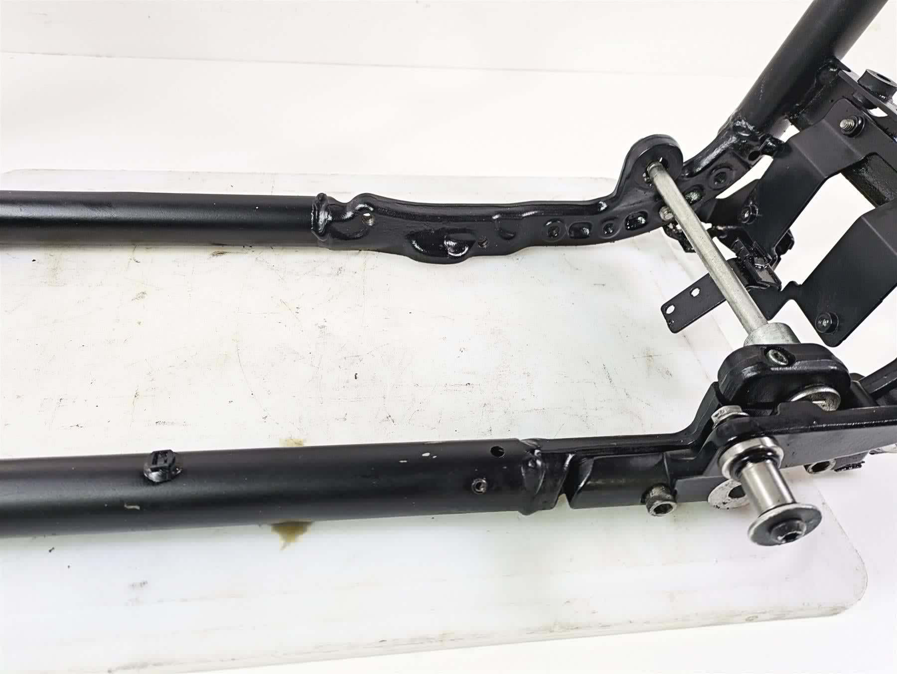2019 Harley Softail FXDR 114 Straight Main Frame Chassis With Clean California Title 47000238 {{ shop.shopifyCountryName }} - Mototech271