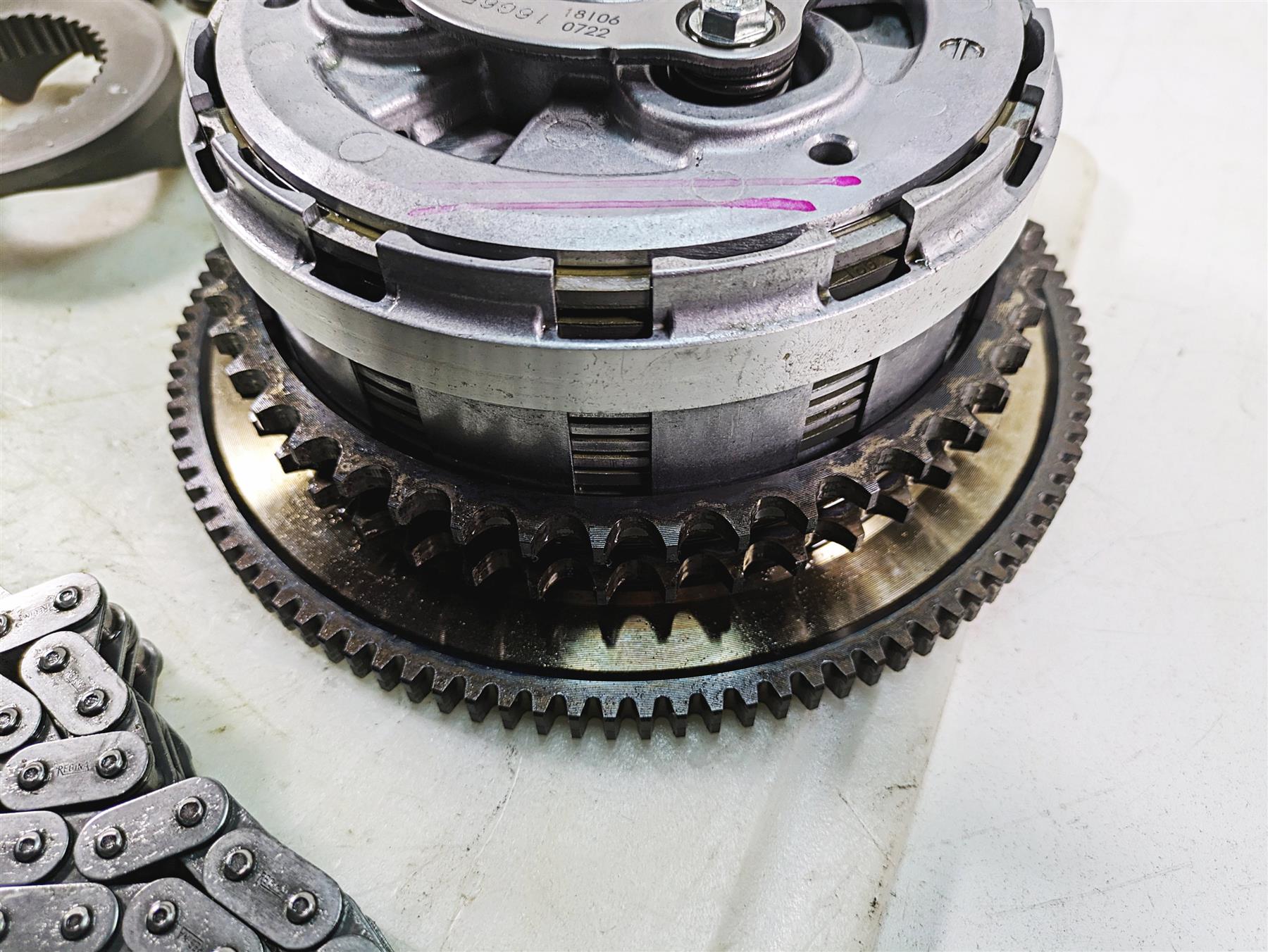 2019 Harley Touring FLHX Street Glide Primary Drive Clutch Kit 37000377 {{ shop.shopifyCountryName }} - Mototech271