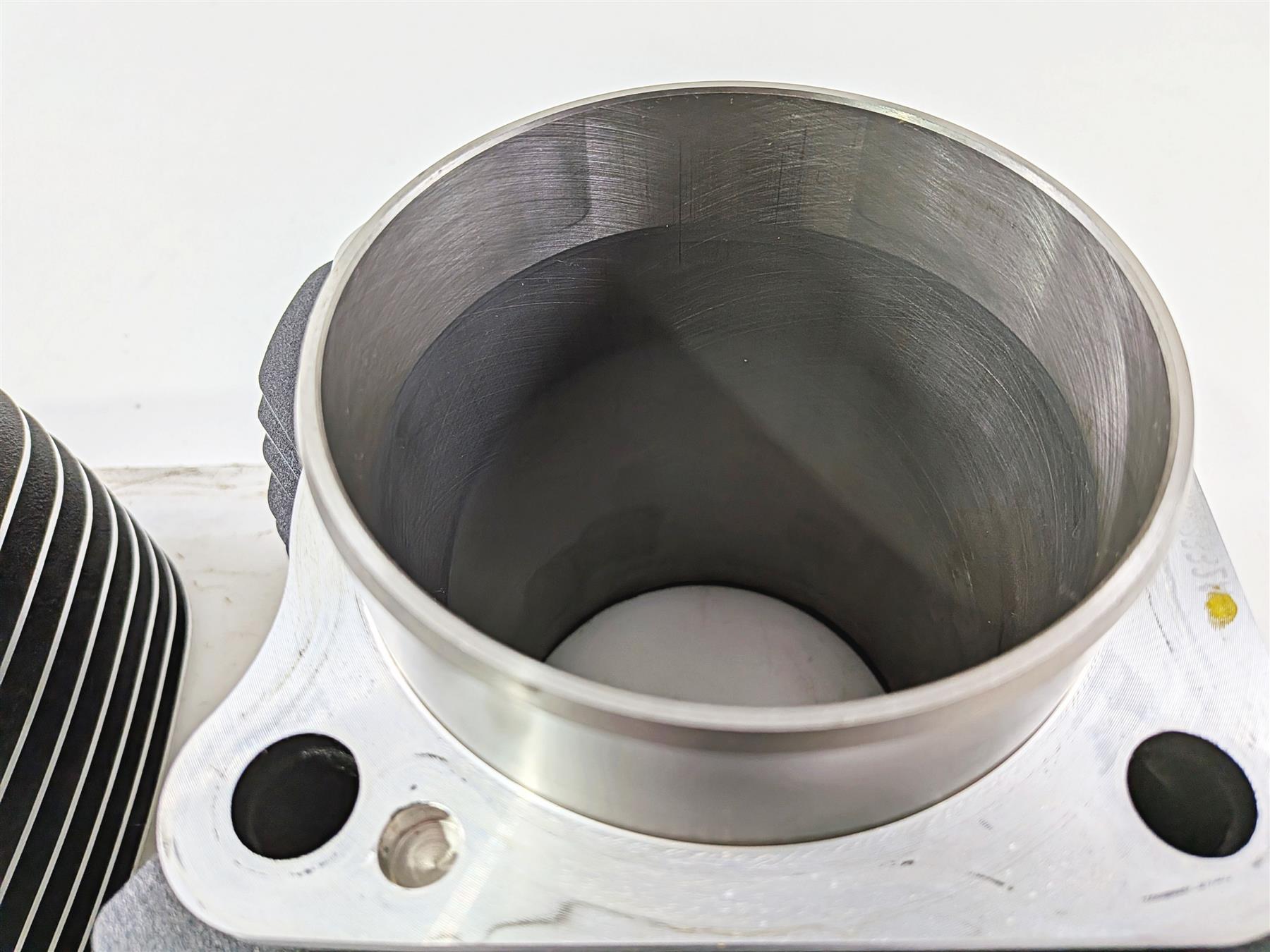 2024 Harley Softail FXLRST Low Rider Cylinder & Piston Set 117ci M8 3k 16800387 {{ shop.shopifyCountryName }} - Mototech271