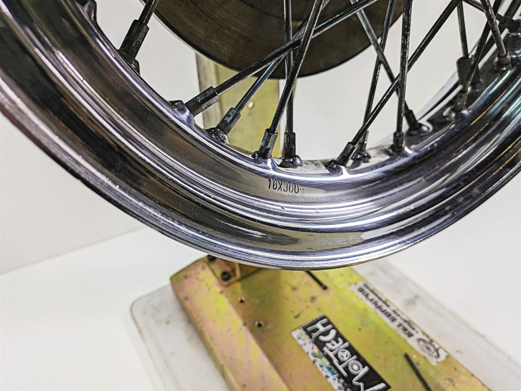 1986 Harley Sportster XLH 883 Straight 16x3 Spoke Rear Wheel Rim 40975-86 {{ shop.shopifyCountryName }} - Mototech271