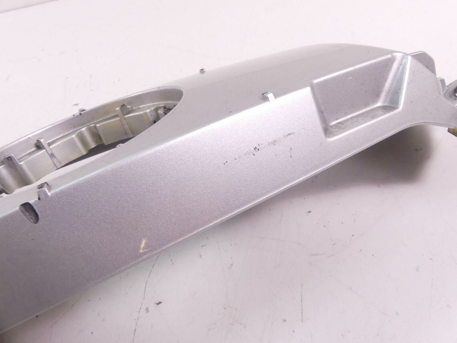 2008 BMW R1200RT K26 Center Tank Cover Fairing Titansilber 46637682974 {{ shop.shopifyCountryName }} - Mototech271