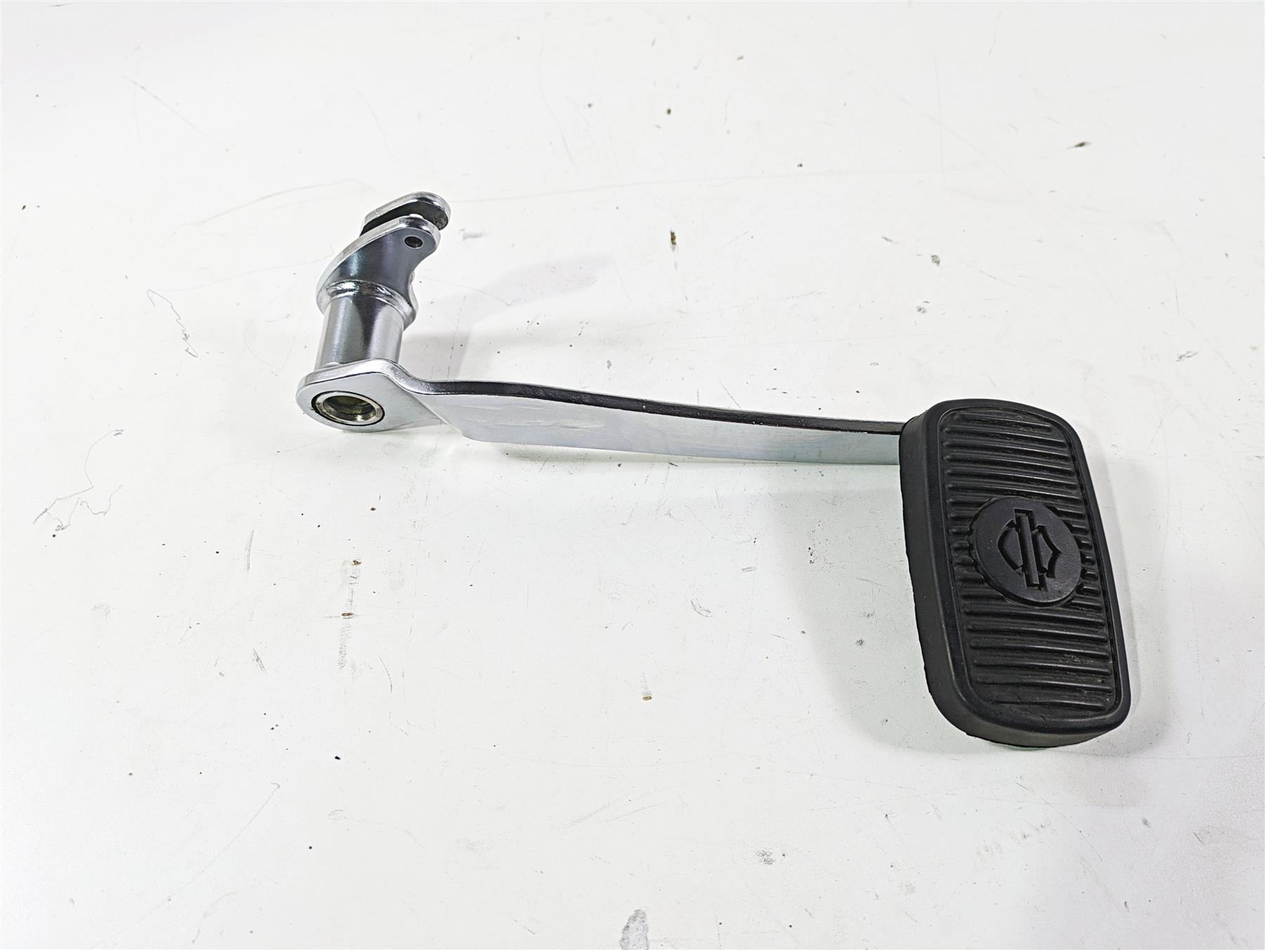 2008 Harley Touring FLHTCU E-Glide 105TH Rear Chrome Brake Pedal 42407-08 {{ shop.shopifyCountryName }} - Mototech271