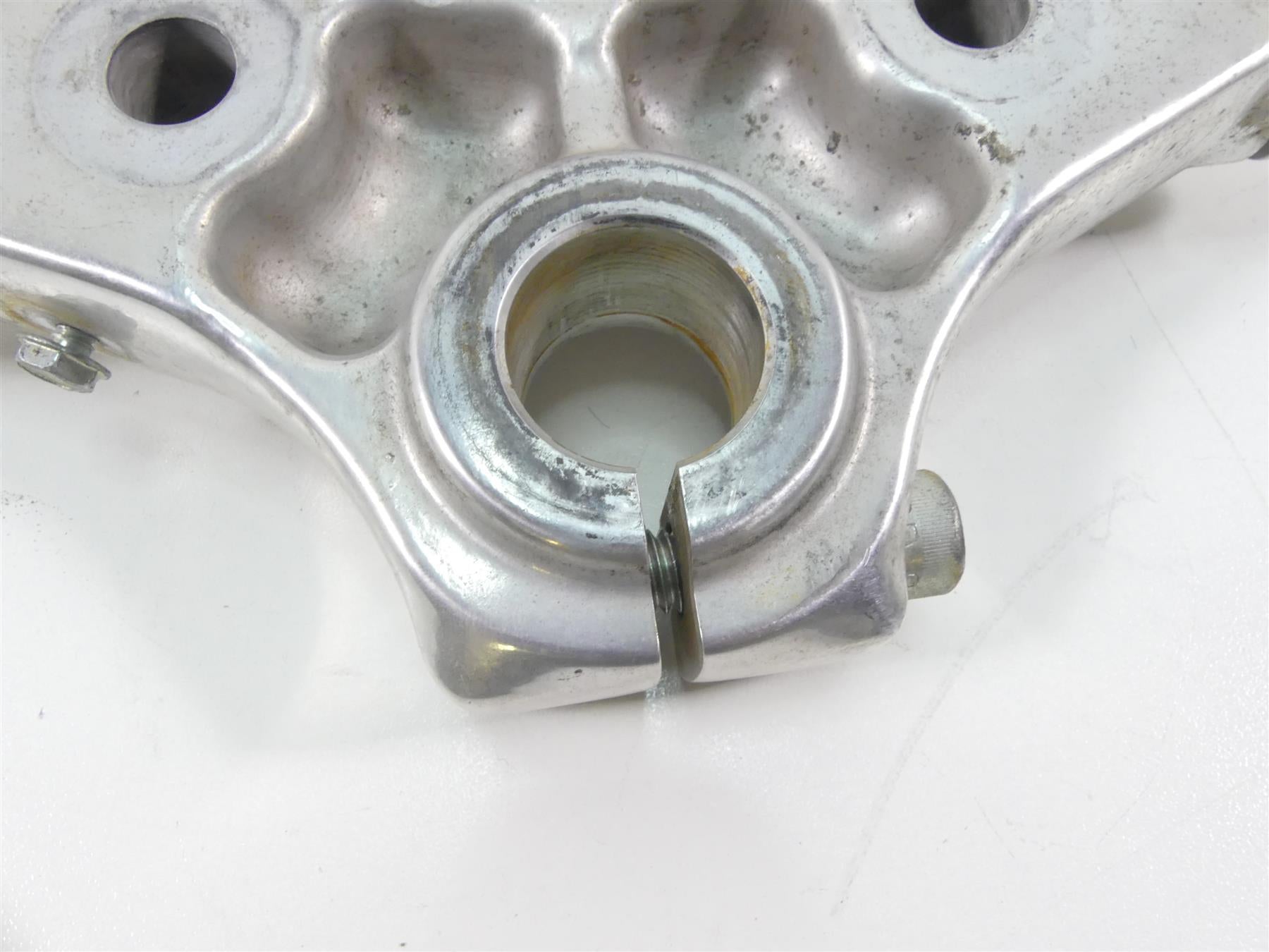 2006 Harley Sportster XL1200 Custom Upper Triple Tree Steering Clamp 45966-04 {{ shop.shopifyCountryName }} - Mototech271