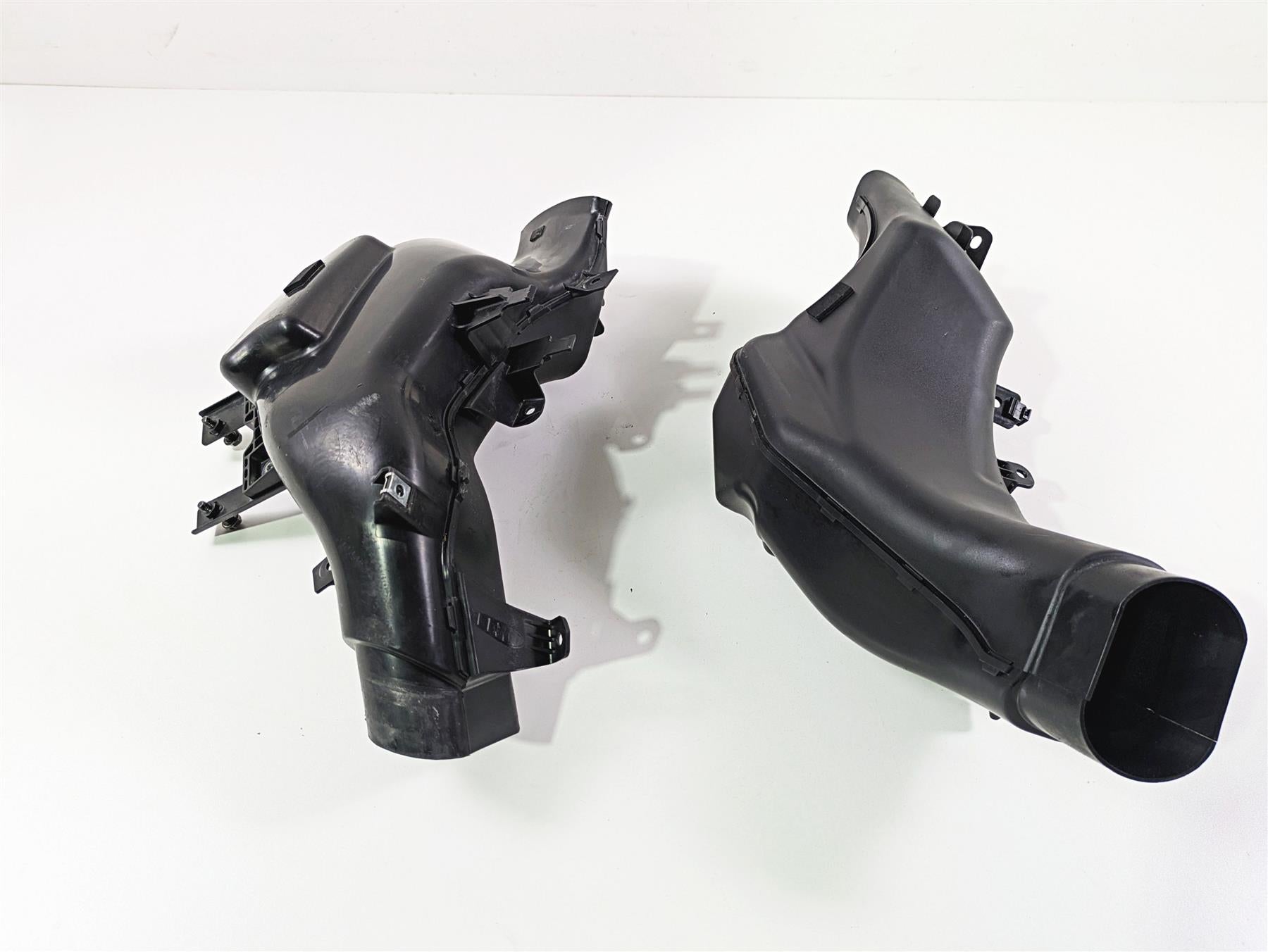 2023 Suzuki GSX1300 RR Hayabusa Air Intake Duct Set & Covers 94420-10L00 {{ shop.shopifyCountryName }} - Mototech271
