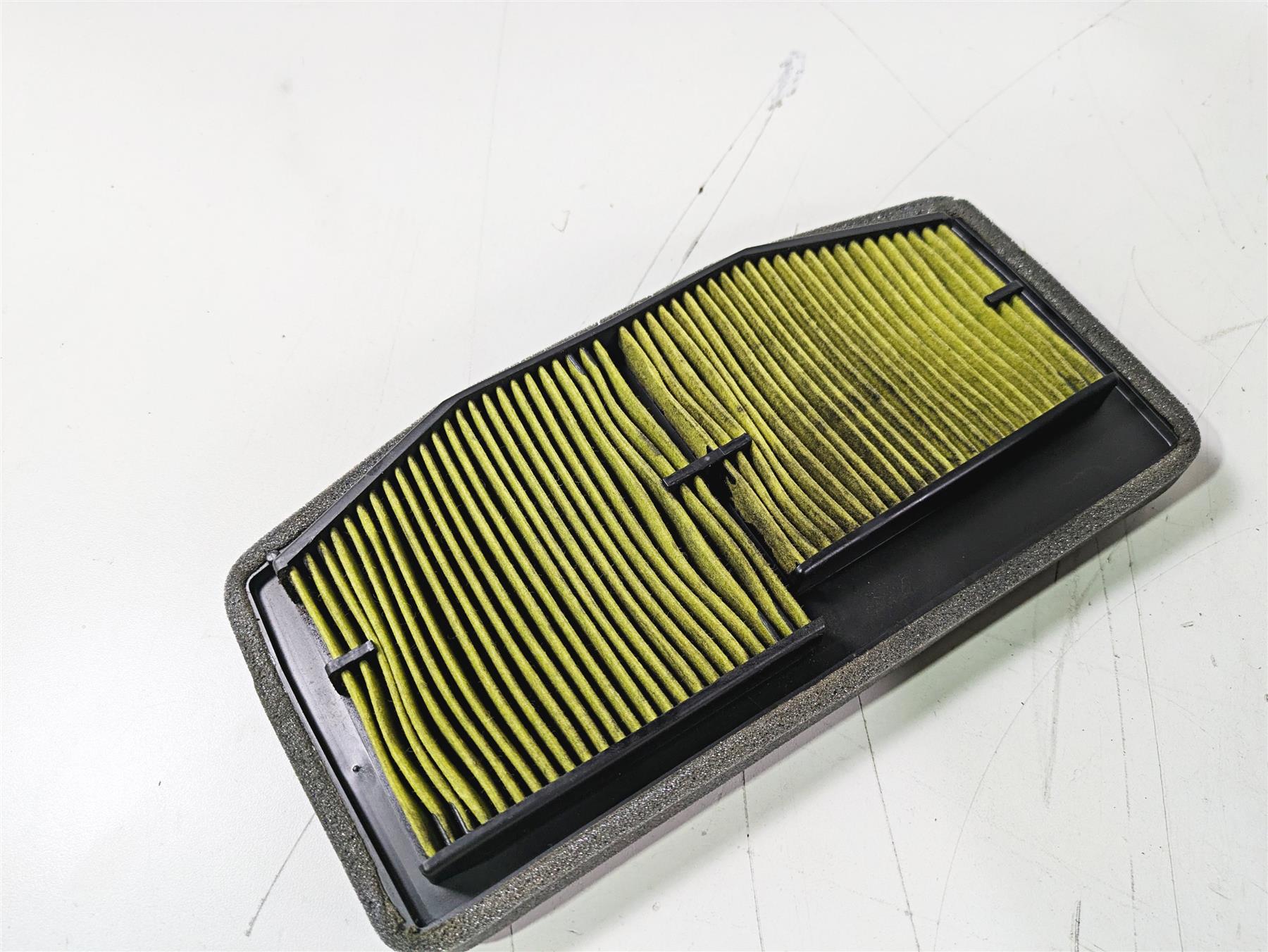 2020 Triumph Daytona 765 Moto2 Air Box Cleaner Breather Set T2209874 {{ shop.shopifyCountryName }} - Mototech271
