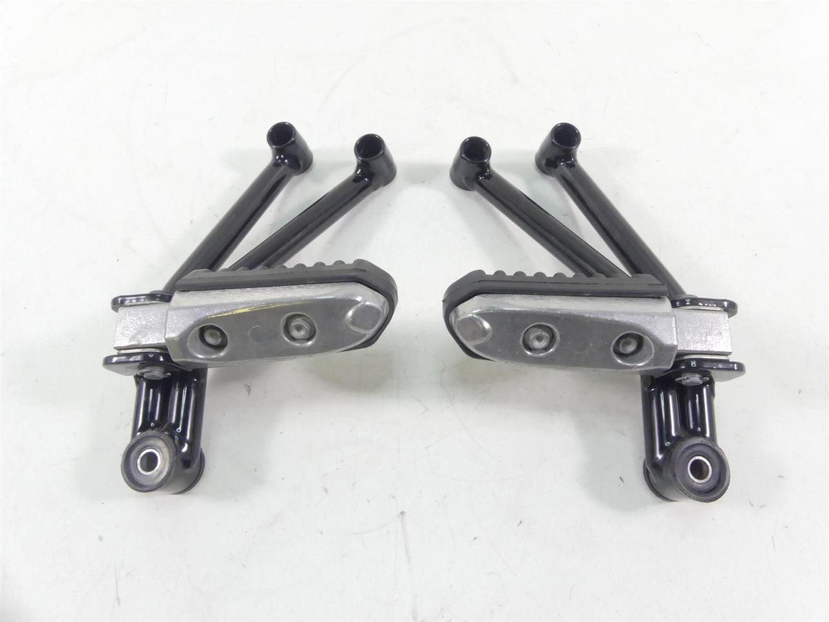 2019 Moto Guzzi V7 III Stone 750 Rear Passenger Footpeg Set 2B003190 2B003189 {{ shop.shopifyCountryName }} - Mototech271