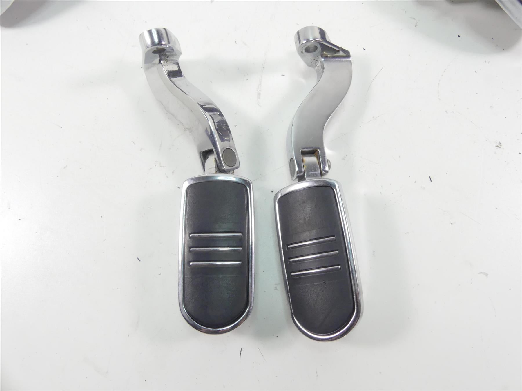 2013 Harley Touring FLTRX Road Glide Front Floorboards & Rear Footpegs 50518-09 {{ shop.shopifyCountryName }} - Mototech271