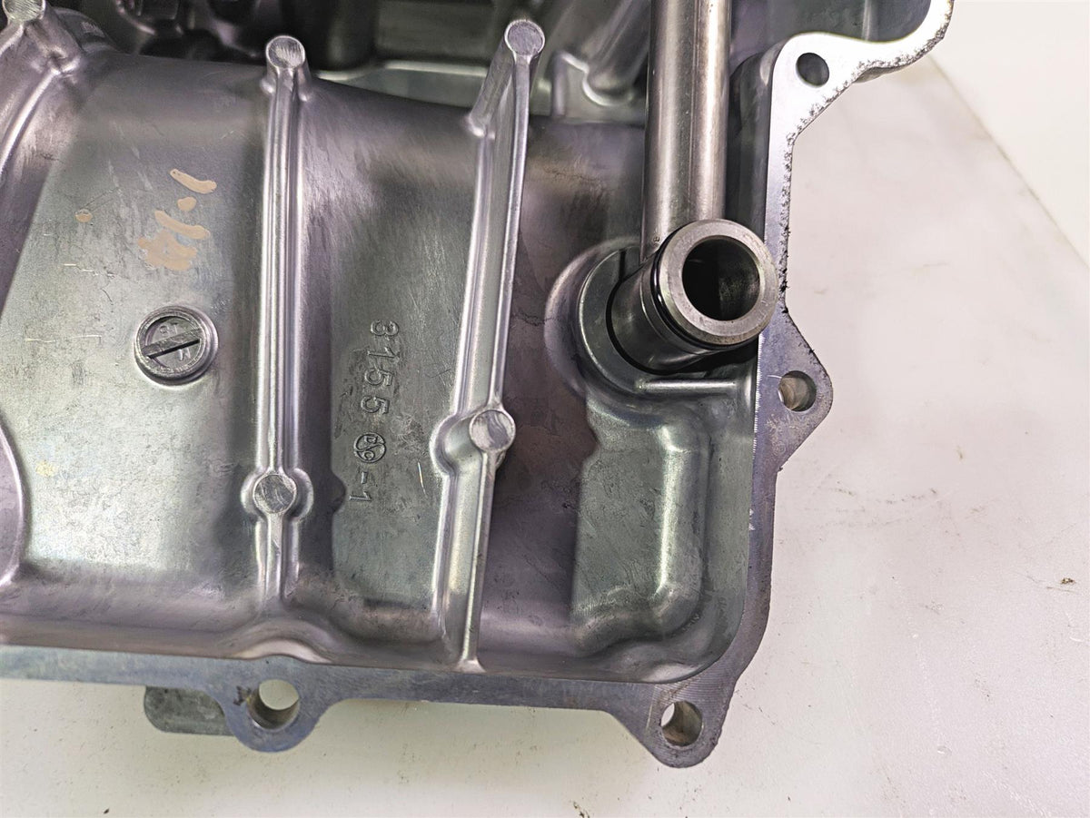 2016 Kawasaki ZX10R Ninja Oil Pan Lower Engine Cover 49034-0564 49034-0593 {{ shop.shopifyCountryName }} - Mototech271
