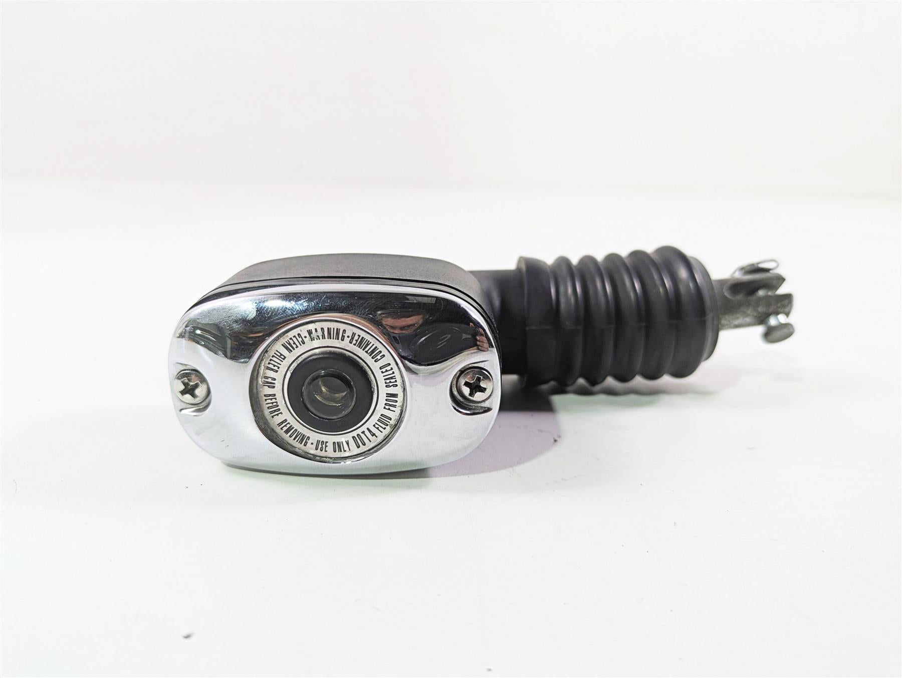 2007 Harley Touring FLHRSE CVO Road King Rear Brake Master Cylinder 46425-05A {{ shop.shopifyCountryName }} - Mototech271