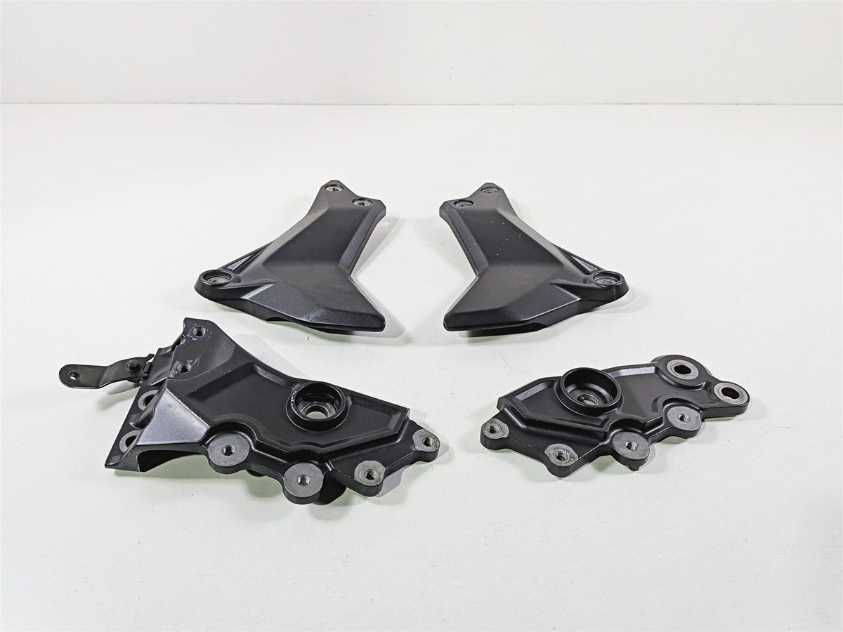 2025 Yamaha YZF R7 Side Frame Foot Peg Mount Cover Set BEB-274A4-00 BEB-274A3-00 {{ shop.shopifyCountryName }} - Mototech271