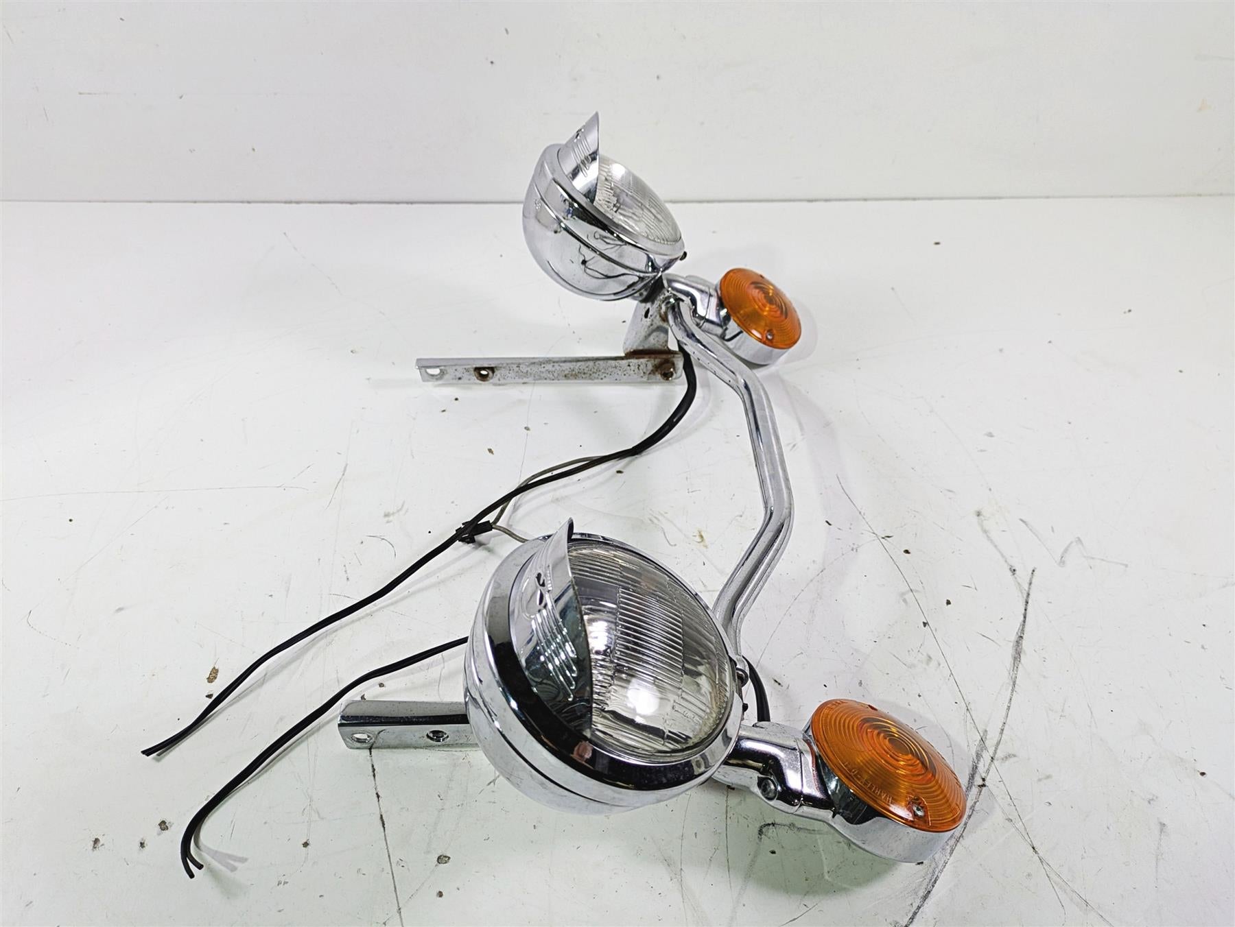 1992 Harley FLSTC Softail Heritage Front Spot Light & Blinker Set 58082-87 {{ shop.shopifyCountryName }} - Mototech271