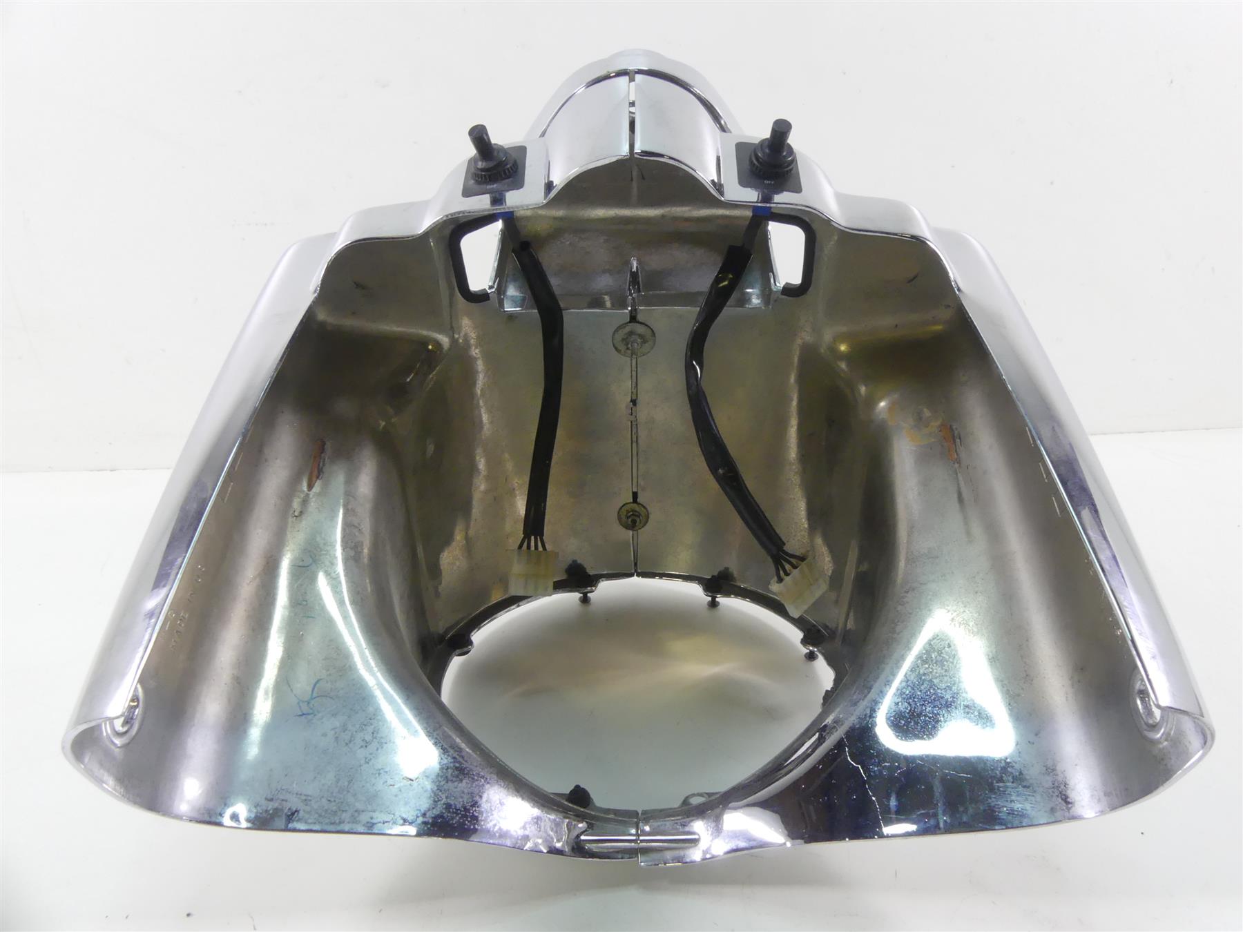 2001 Harley Touring FLHRCI Road King Nacelle Chrome Headlight Cover Set 67674-94 {{ shop.shopifyCountryName }} - Mototech271