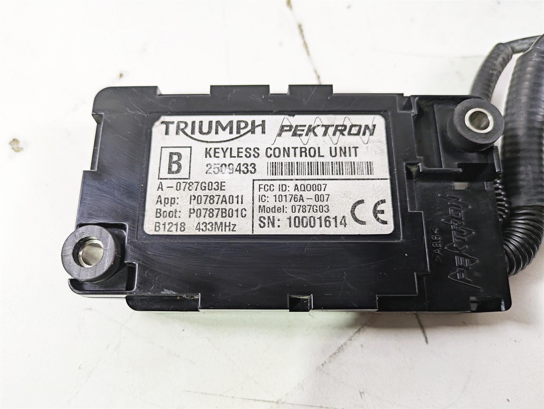 2019 Triumph Speed Triple RS 1050 Ignition Switch Key Immobilizer Cdi T1293450 {{ shop.shopifyCountryName }} - Mototech271