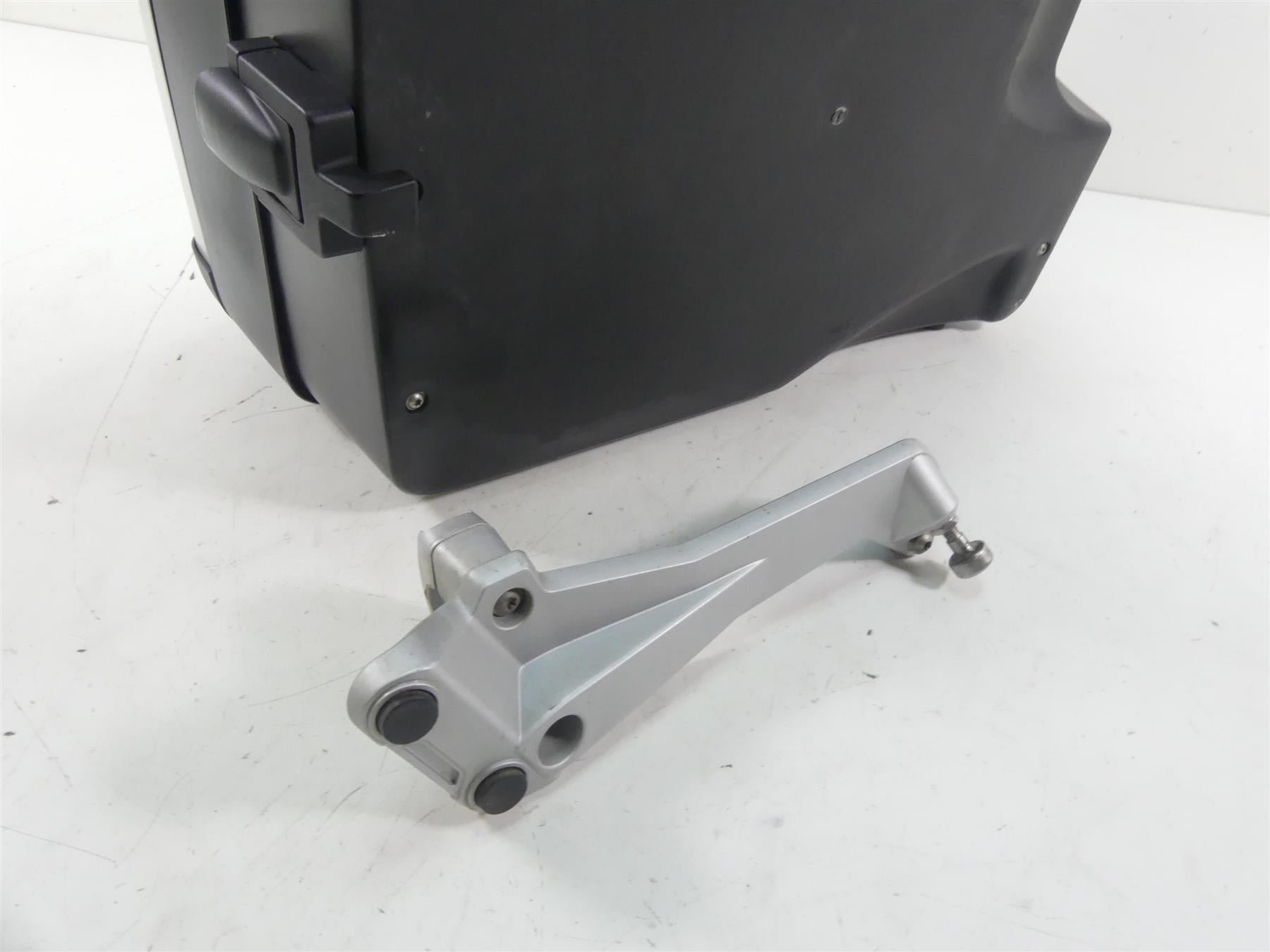 2008 BMW R1200GS K25 Right Saddlebag Saddle Bag Luggage Vario Case 71607670828 {{ shop.shopifyCountryName }} - Mototech271