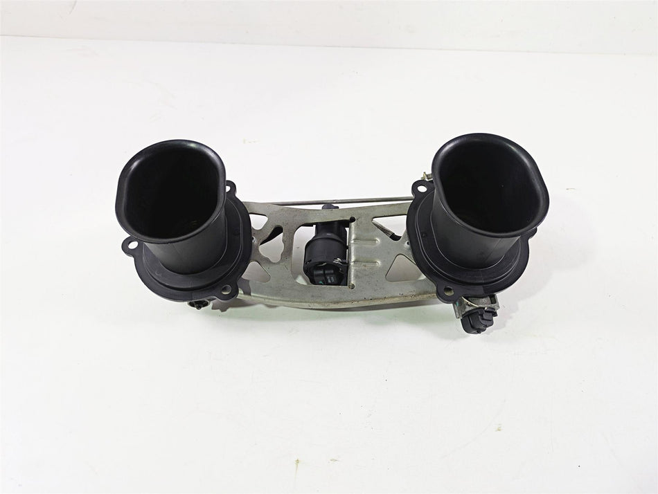 2010 Ducati Streetfighter 1098 S Throttle Body Bodies READ 28240791B {{ shop.shopifyCountryName }} - Mototech271