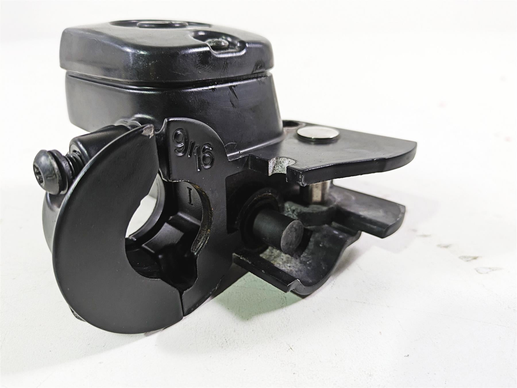 2017 Harley Dyna FXDB Street Bob Front Brake Master Cylinder 9/16 Bore 45029-11D {{ shop.shopifyCountryName }} - Mototech271