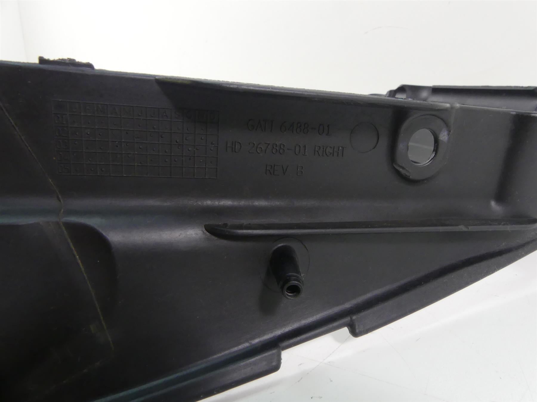 2006 Harley VRSCD Night V Rod Radiator Cooler Center Cover Fairing 26788-01A {{ shop.shopifyCountryName }} - Mototech271